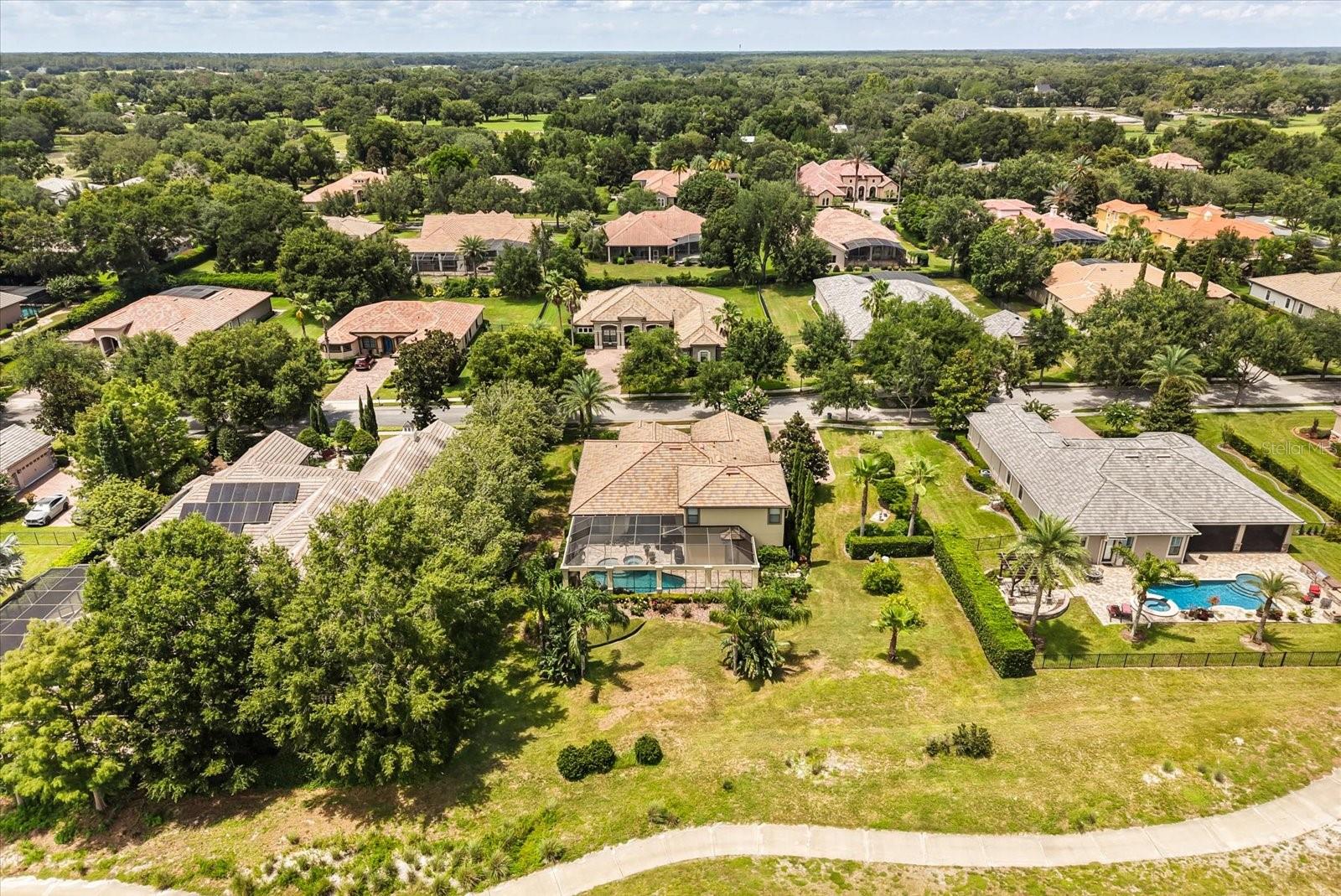 HEATHROW COUNTRY ESTATE - Residential