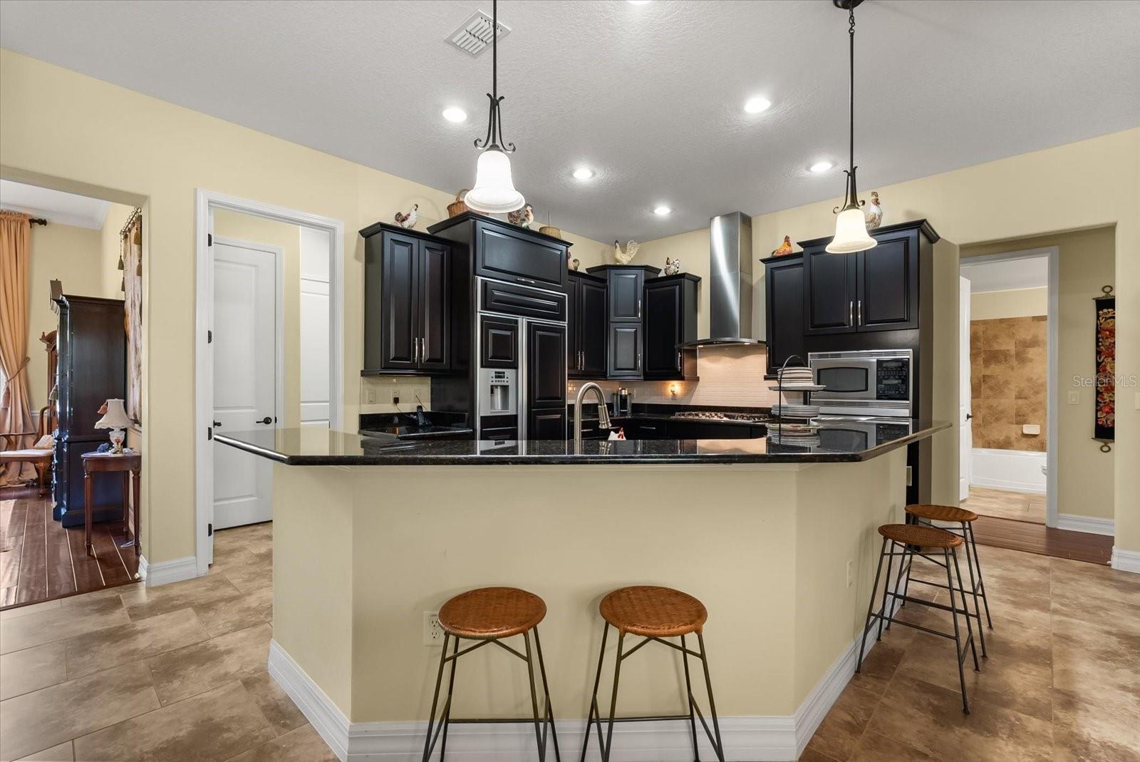 HEATHROW COUNTRY ESTATE - Residential