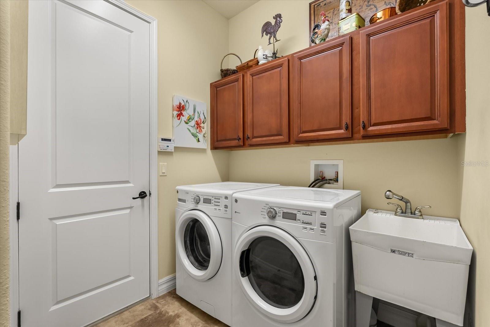 HEATHROW COUNTRY ESTATE - Residential