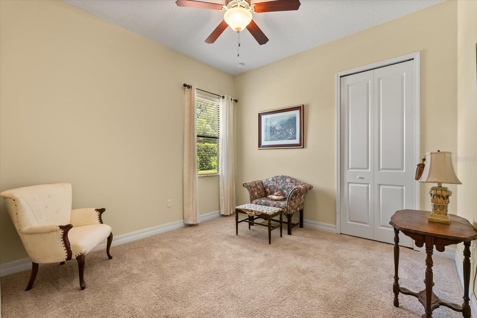 HEATHROW COUNTRY ESTATE - Residential