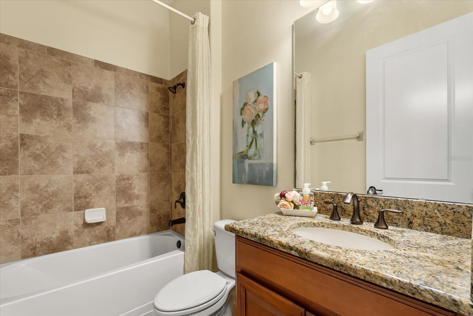 HEATHROW COUNTRY ESTATE - Residential