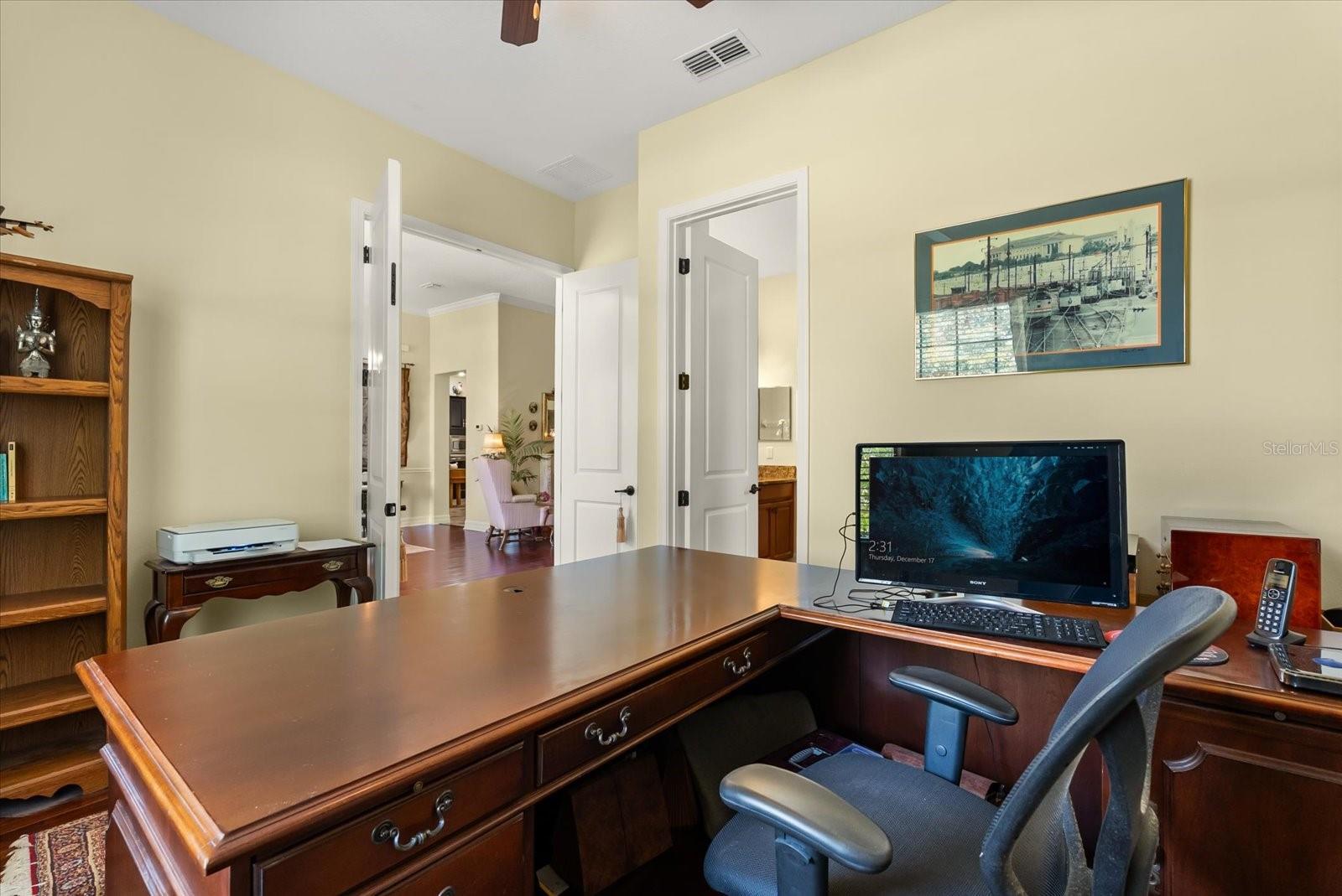 HEATHROW COUNTRY ESTATE - Residential