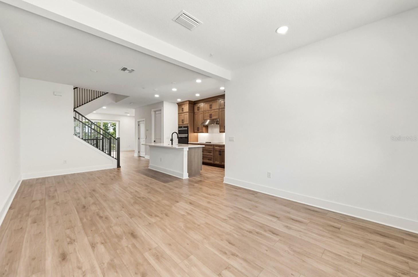 TOWNHOMES OF SEMINOLE ISLE - Residential