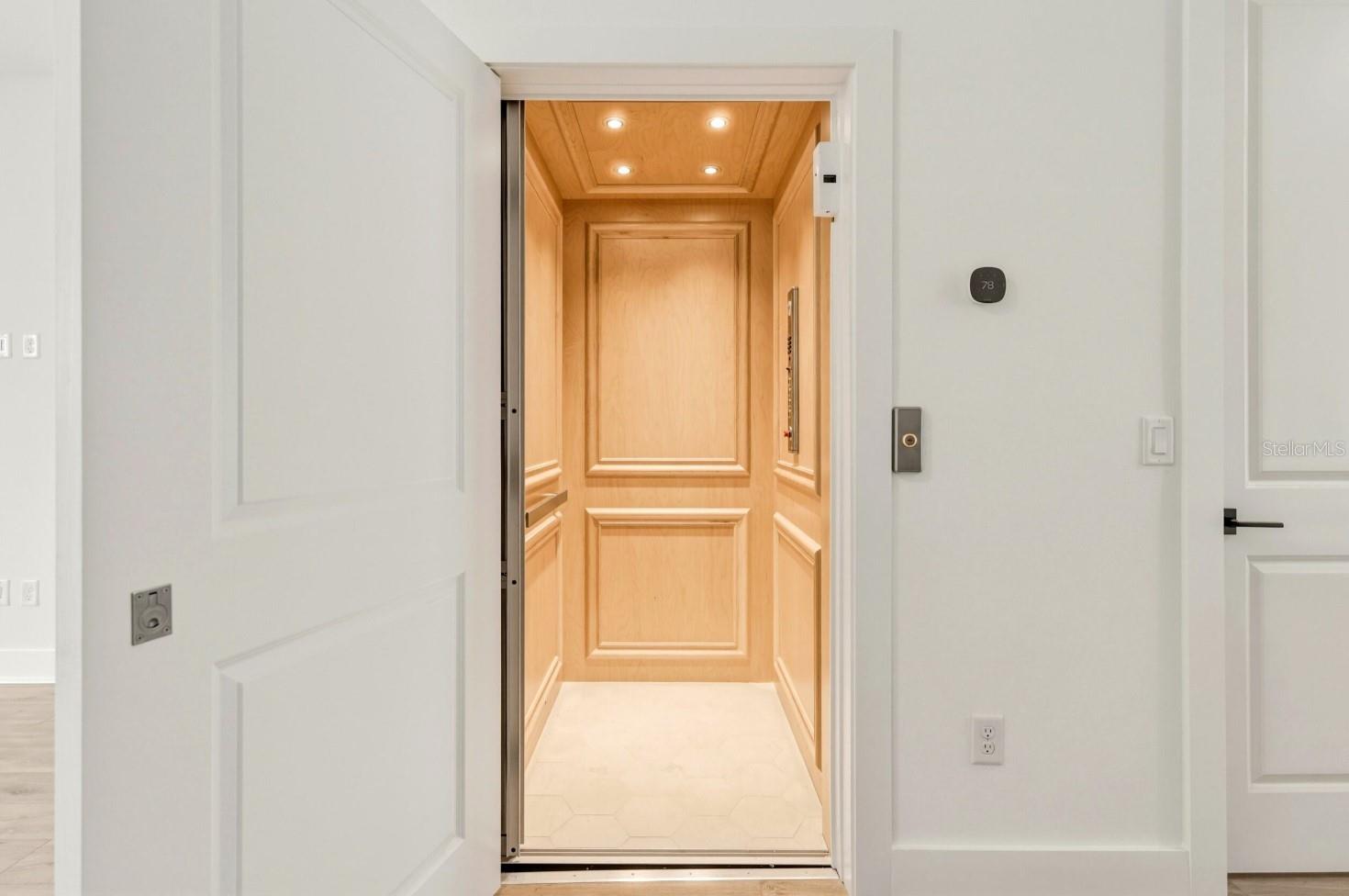 TOWNHOMES OF SEMINOLE ISLE - Residential