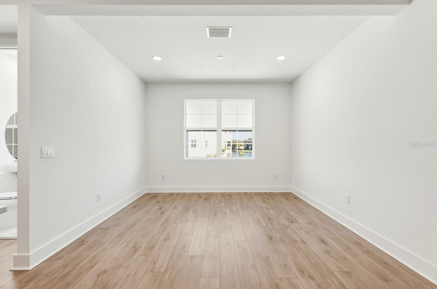 TOWNHOMES OF SEMINOLE ISLE - Residential