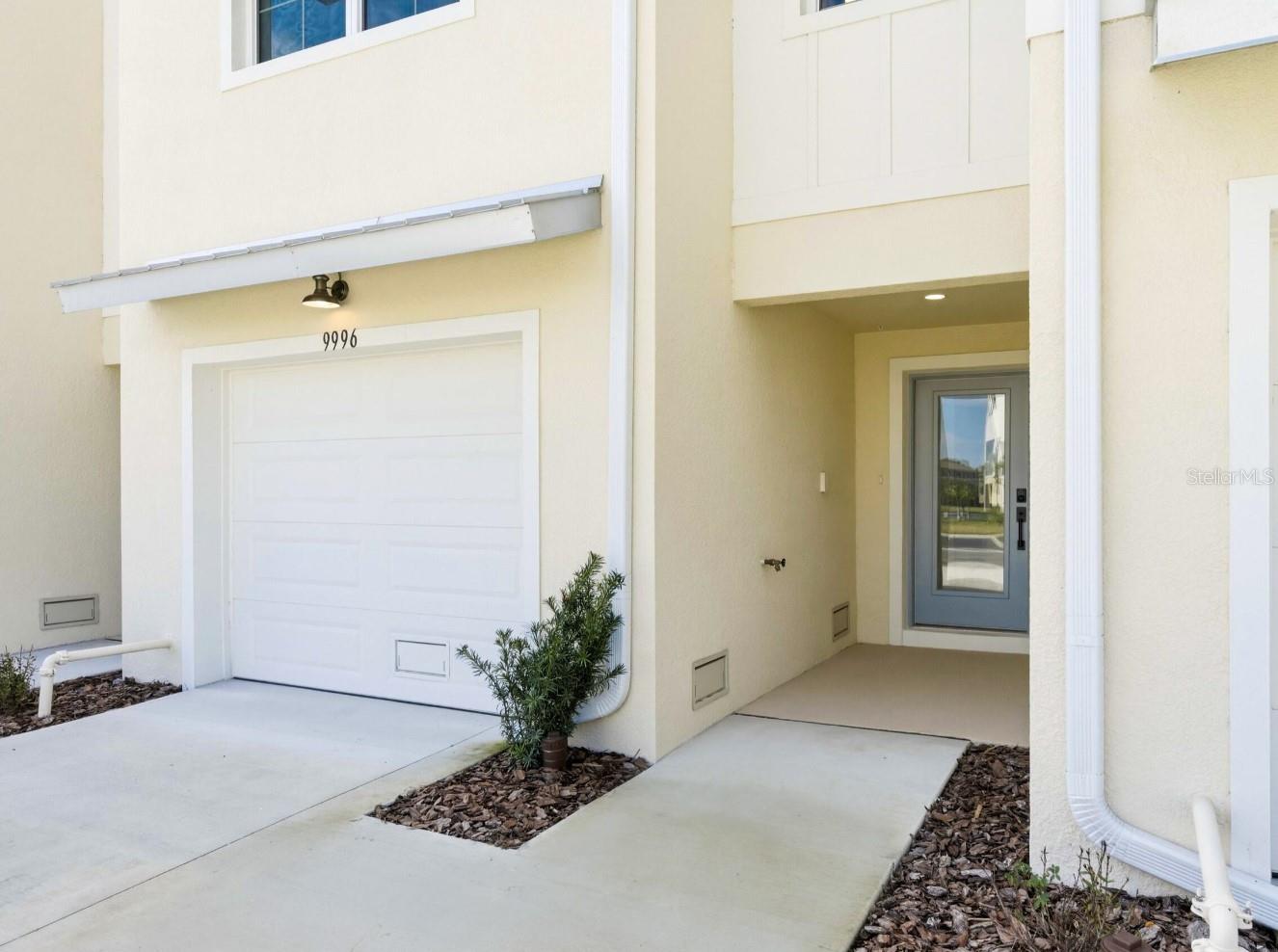 TOWNHOMES OF SEMINOLE ISLE - Residential