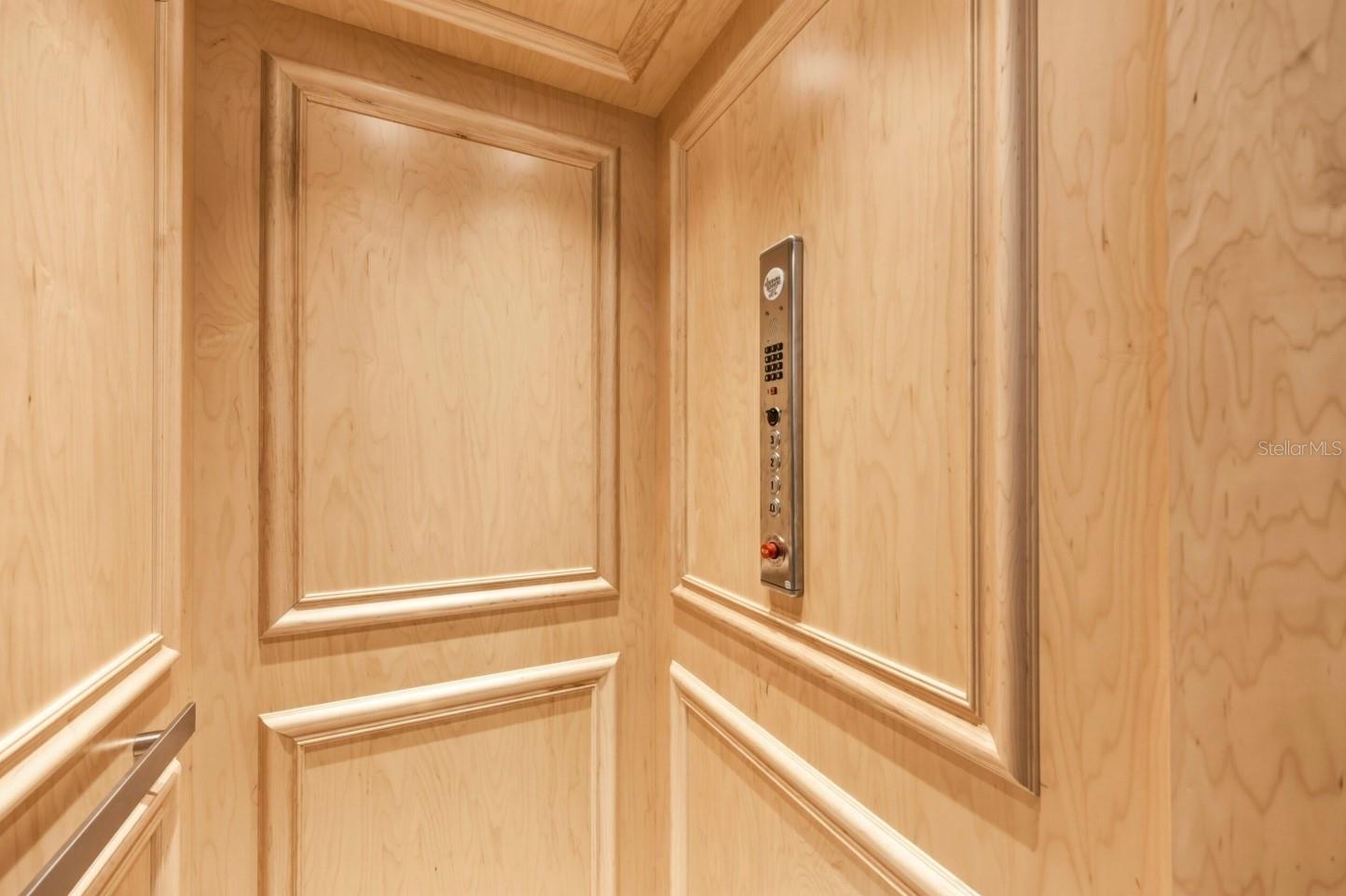 TOWNHOMES OF SEMINOLE ISLE - Residential