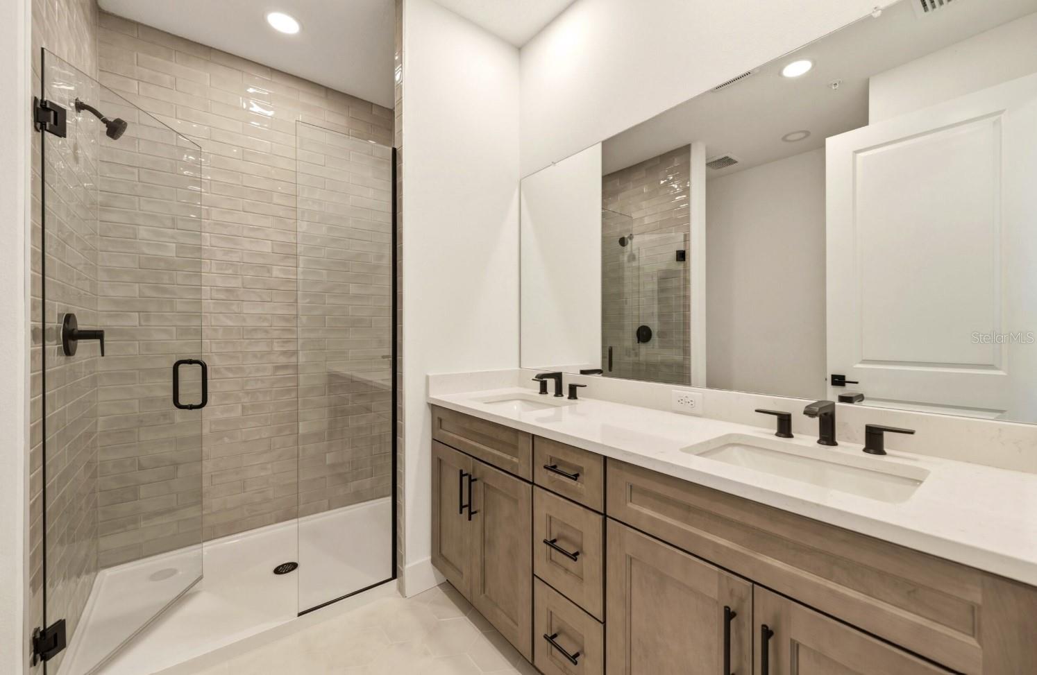 TOWNHOMES OF SEMINOLE ISLE - Residential