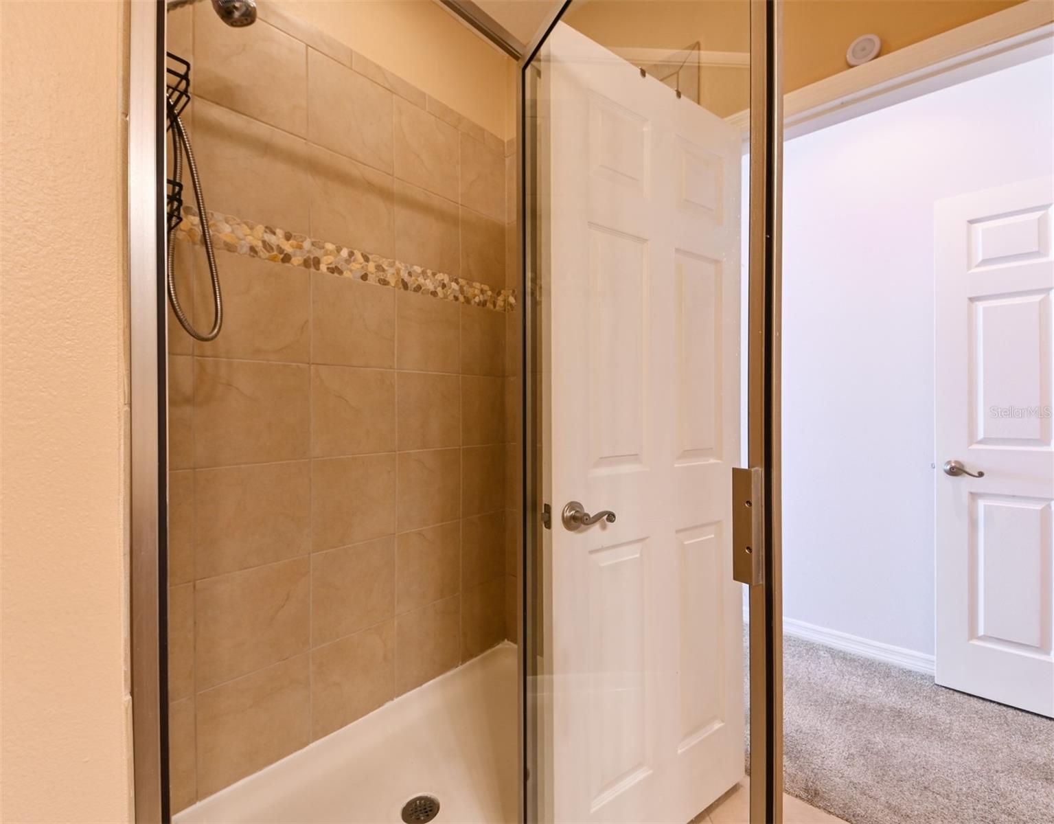 PALMA SOLA TRACE - Residential Lease