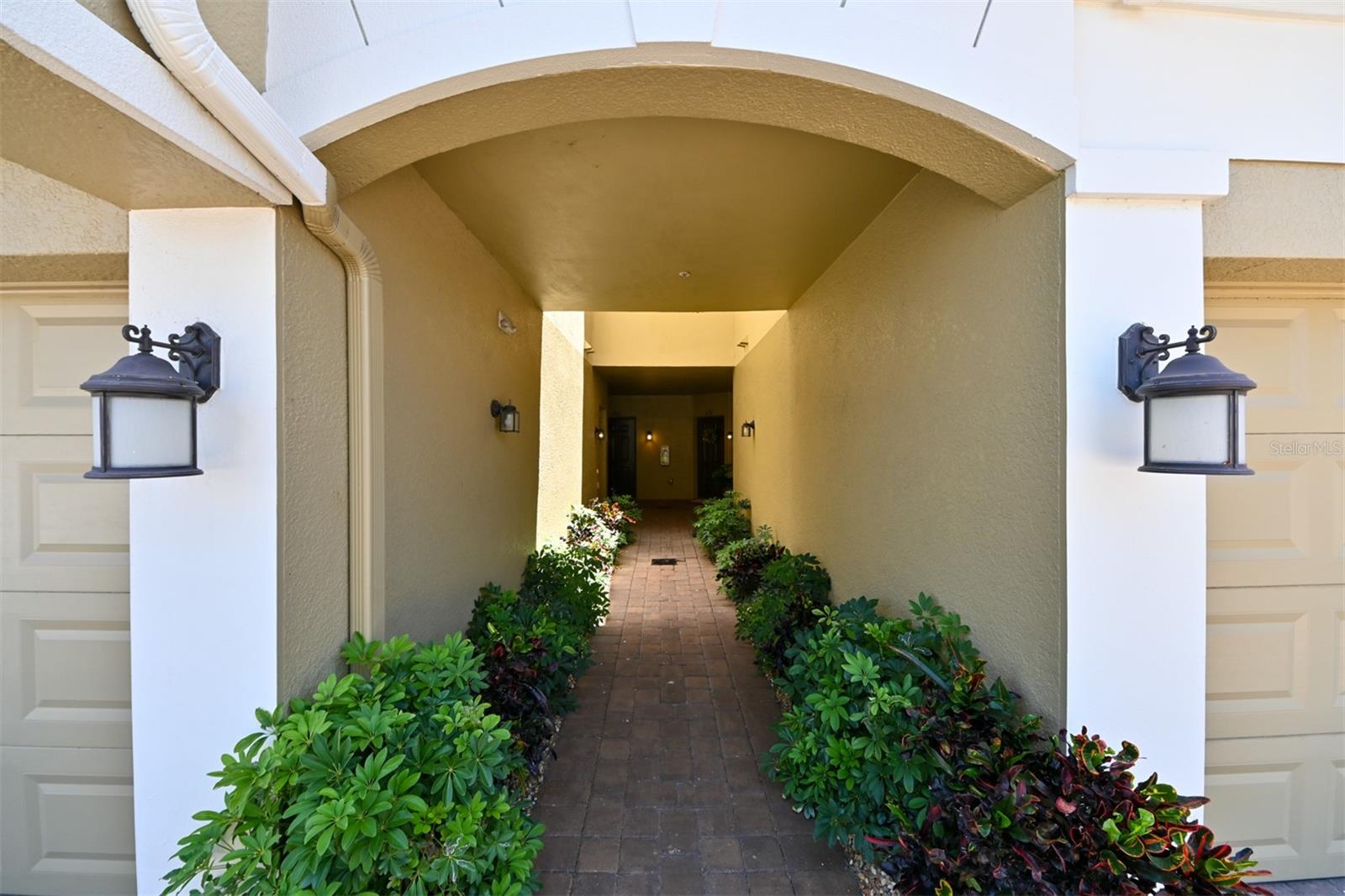 PALMA SOLA TRACE - Residential Lease