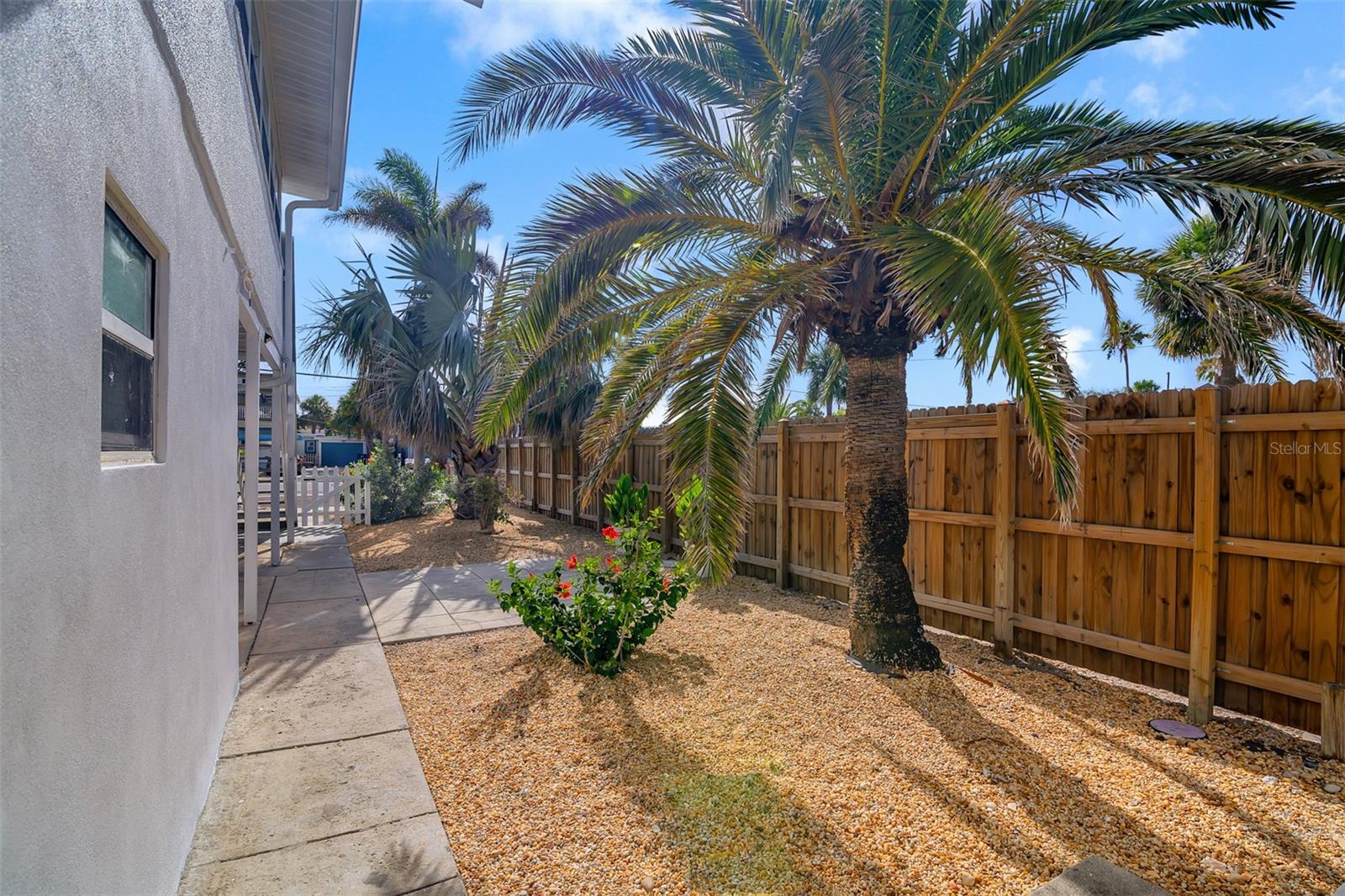 7304 COQUINA WAY