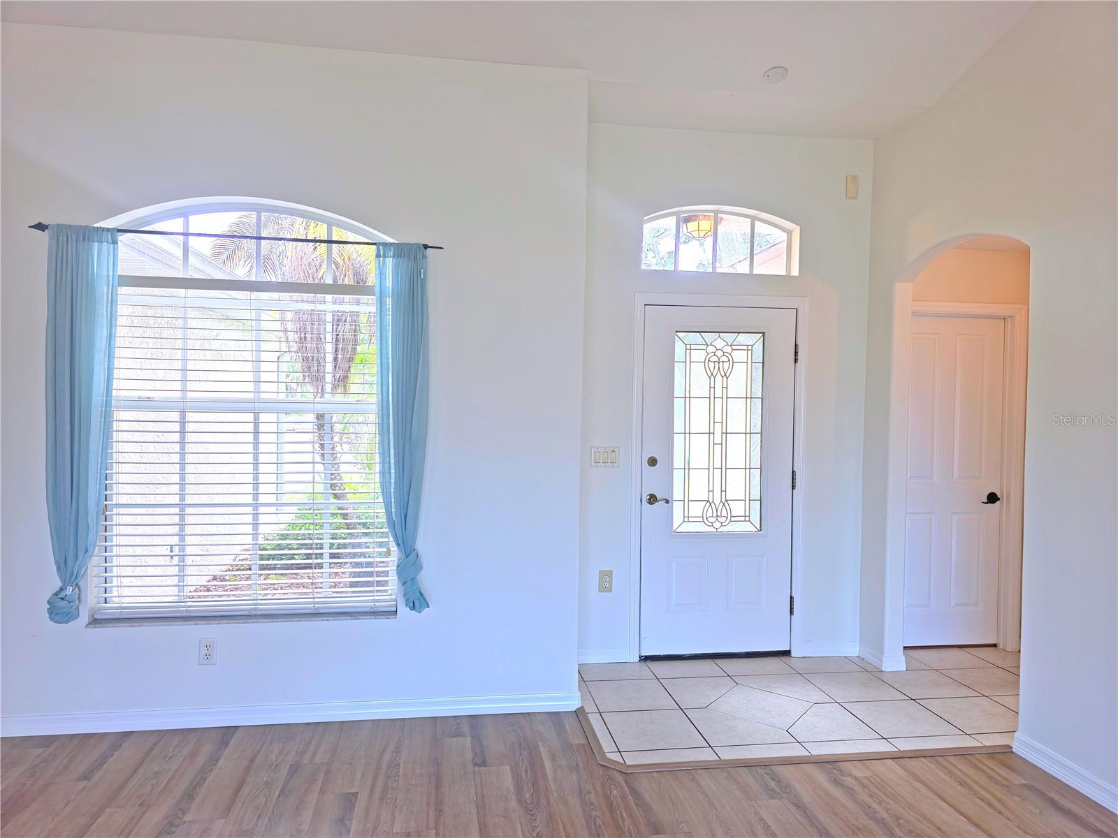 VENICE EAST 3RD ADD - Residential Lease