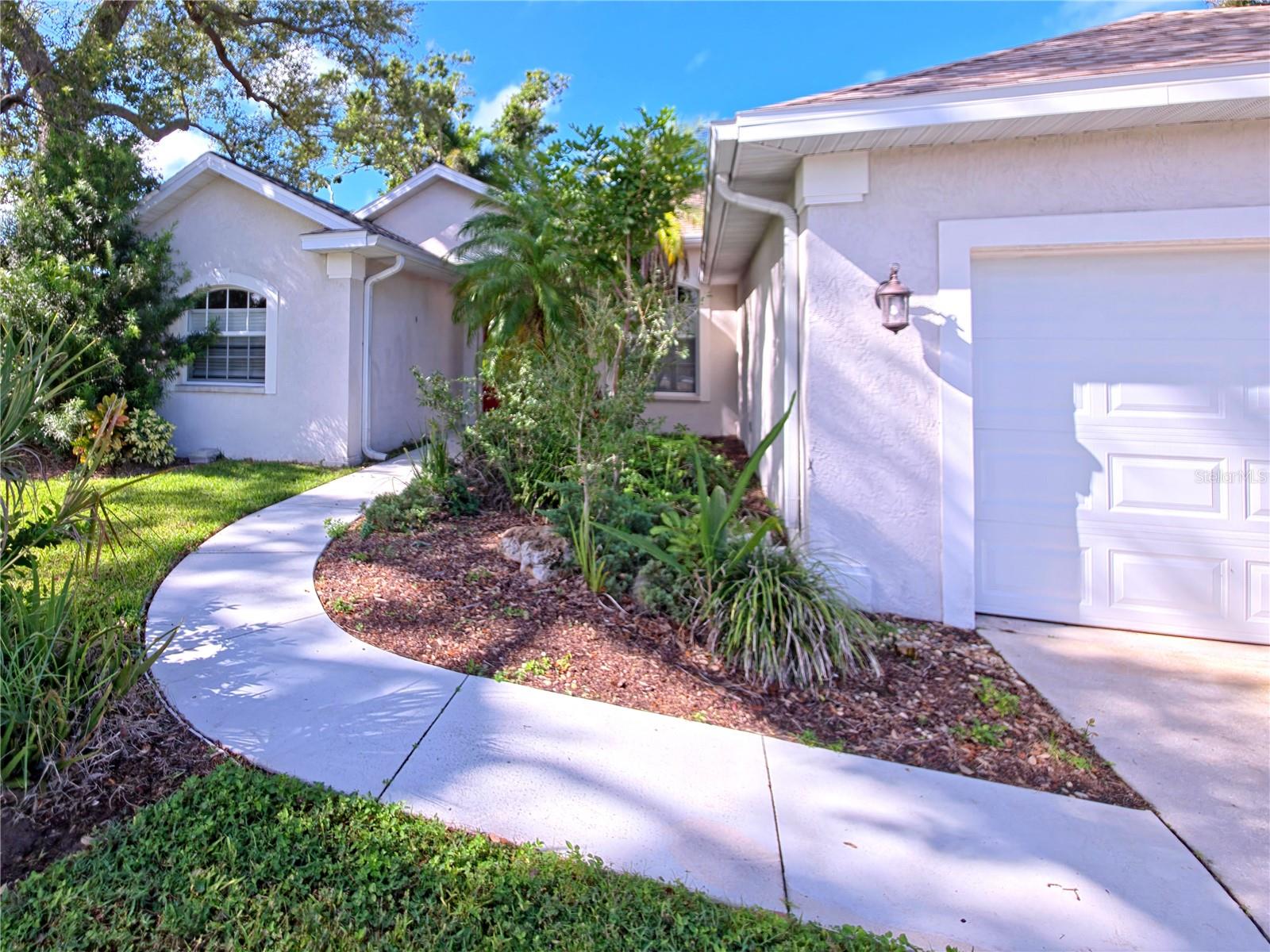VENICE EAST 3RD ADD - Residential Lease