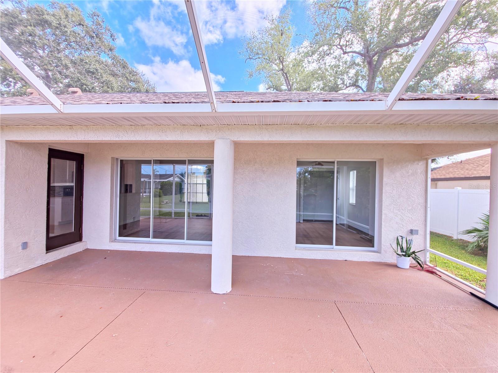 VENICE EAST 3RD ADD - Residential Lease