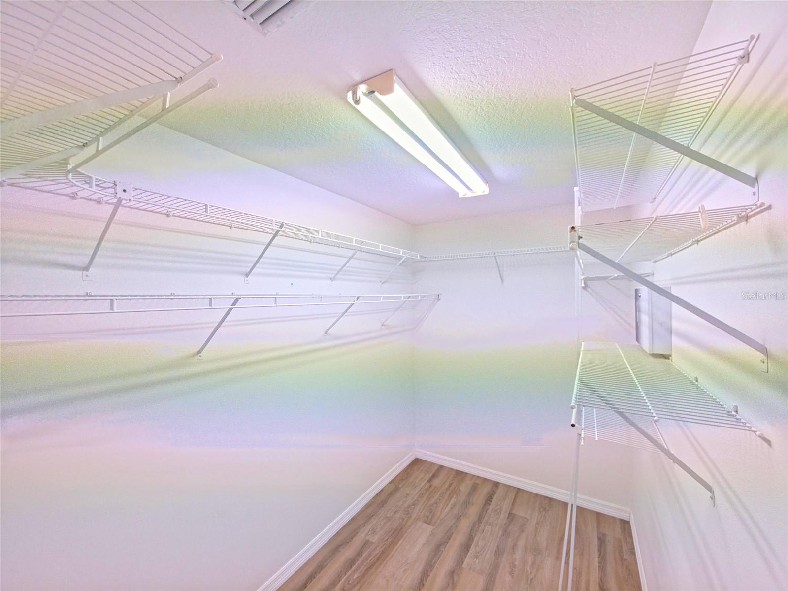 VENICE EAST 3RD ADD - Residential Lease