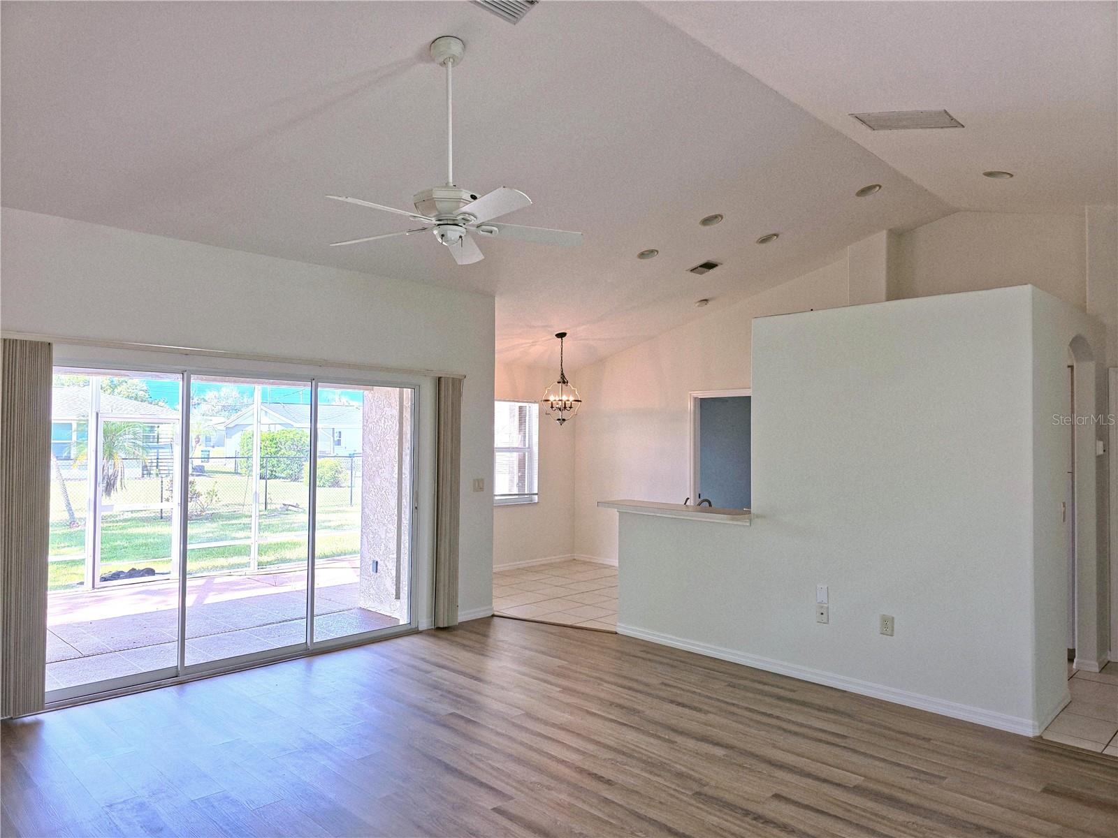 VENICE EAST 3RD ADD - Residential Lease