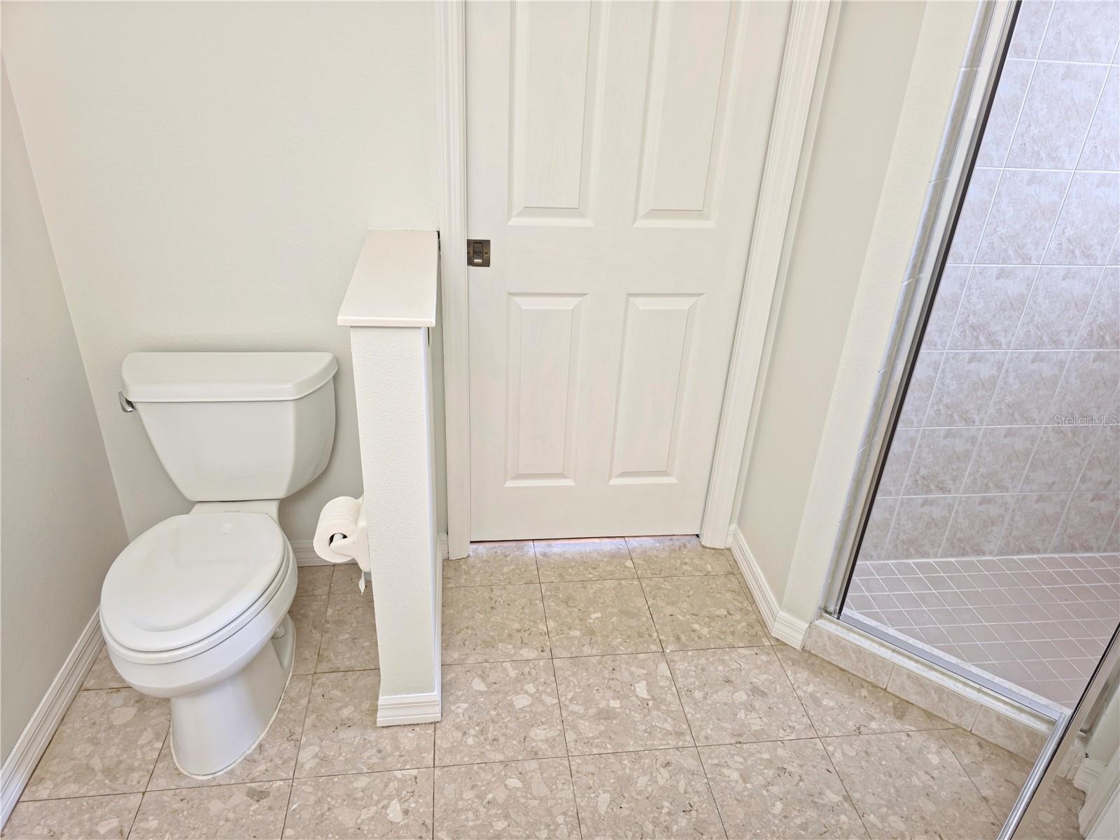 VENICE EAST 3RD ADD - Residential Lease