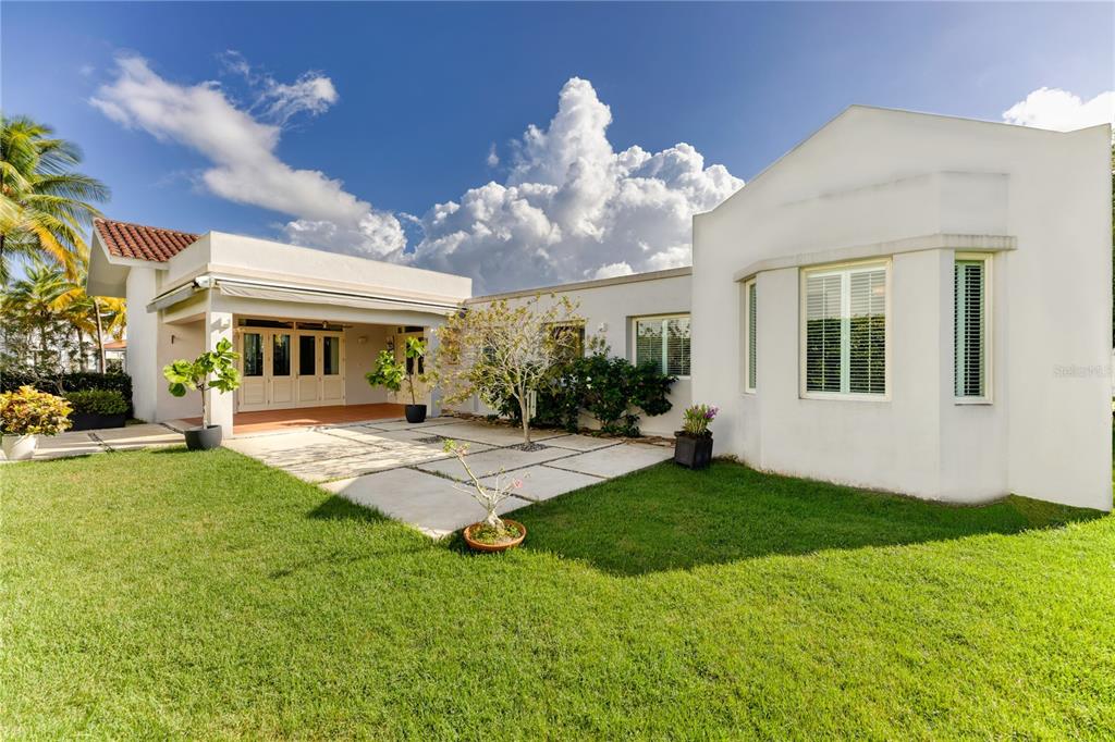 DORADO BEACH EAST - Residential