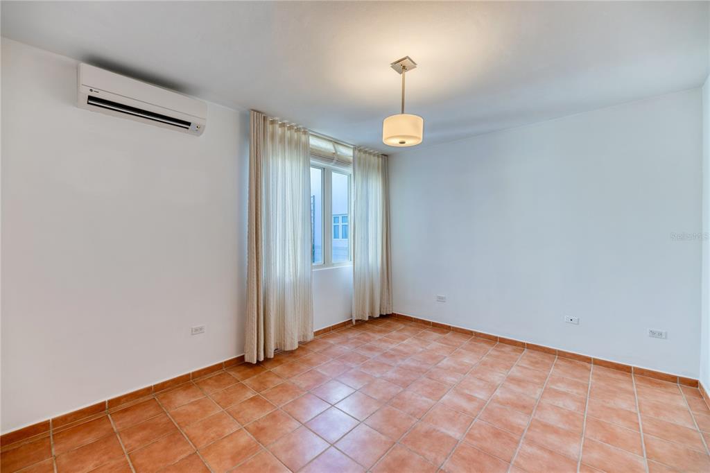 DORADO BEACH EAST - Residential