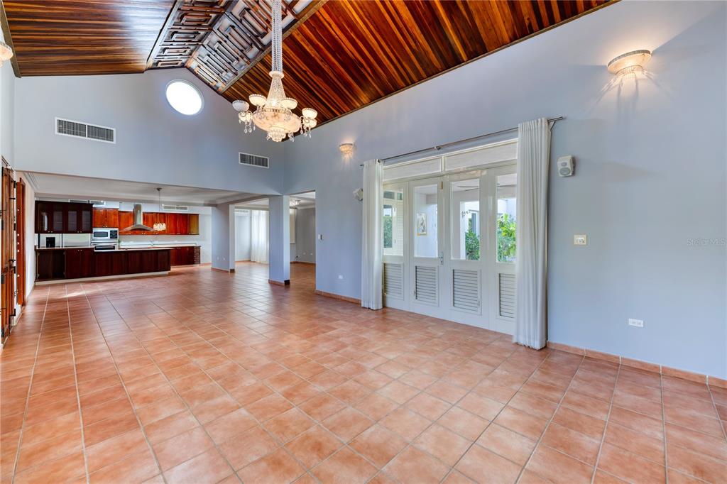 DORADO BEACH EAST - Residential