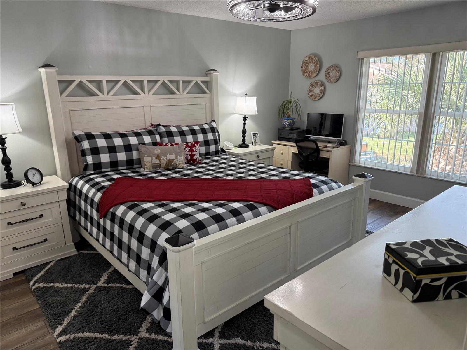 SUNNYBROOK CONDO 09 - Residential