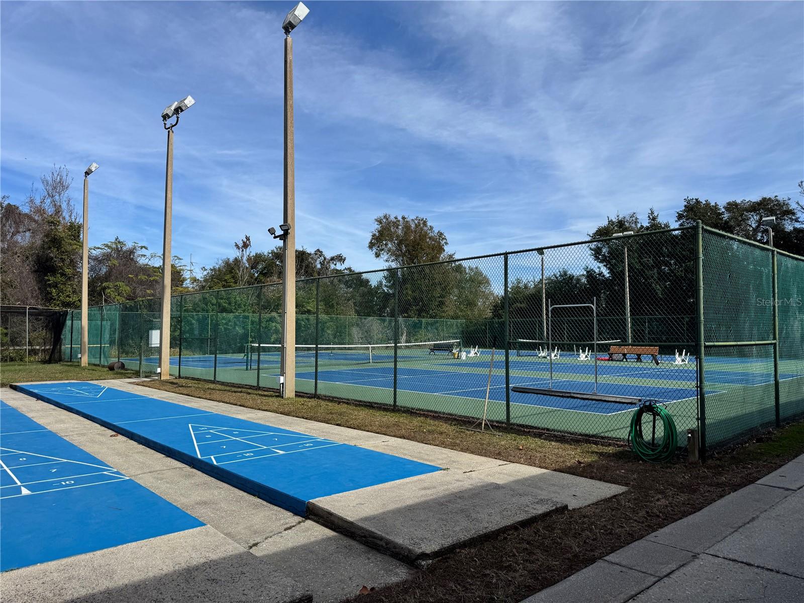 SUNNYBROOK CONDO 09 - Residential