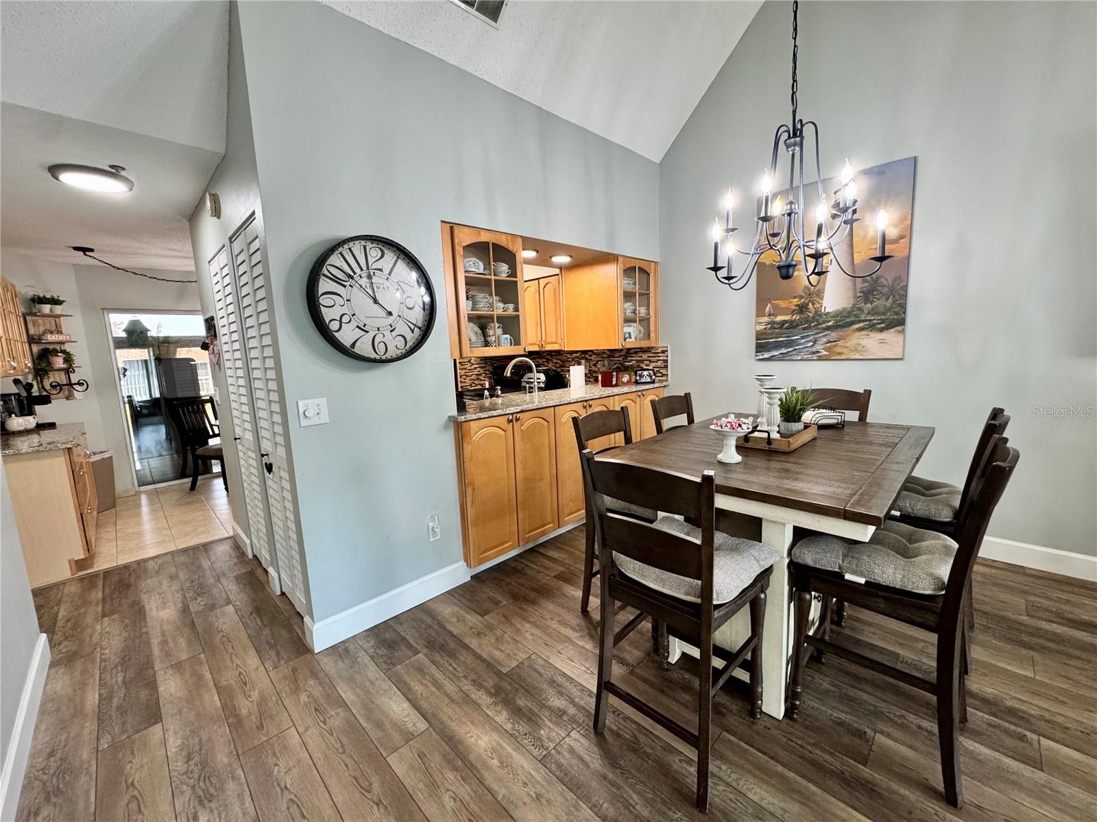 SUNNYBROOK CONDO 09 - Residential