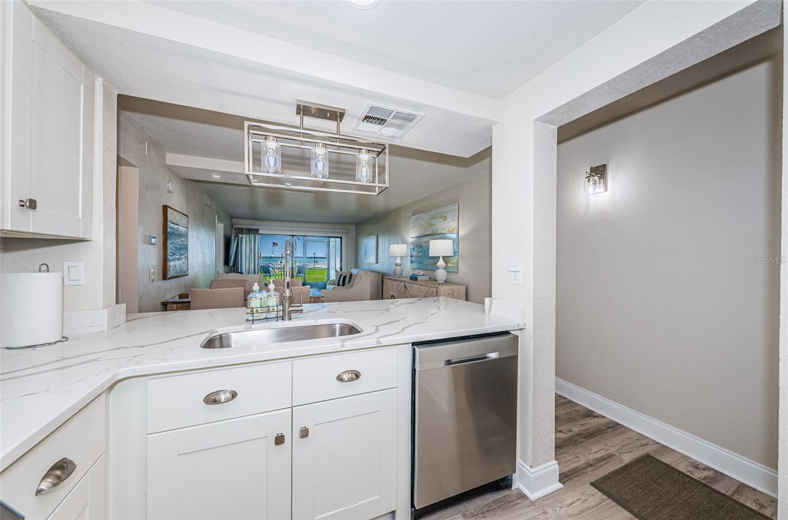 6265 SUN BOULEVARD 115