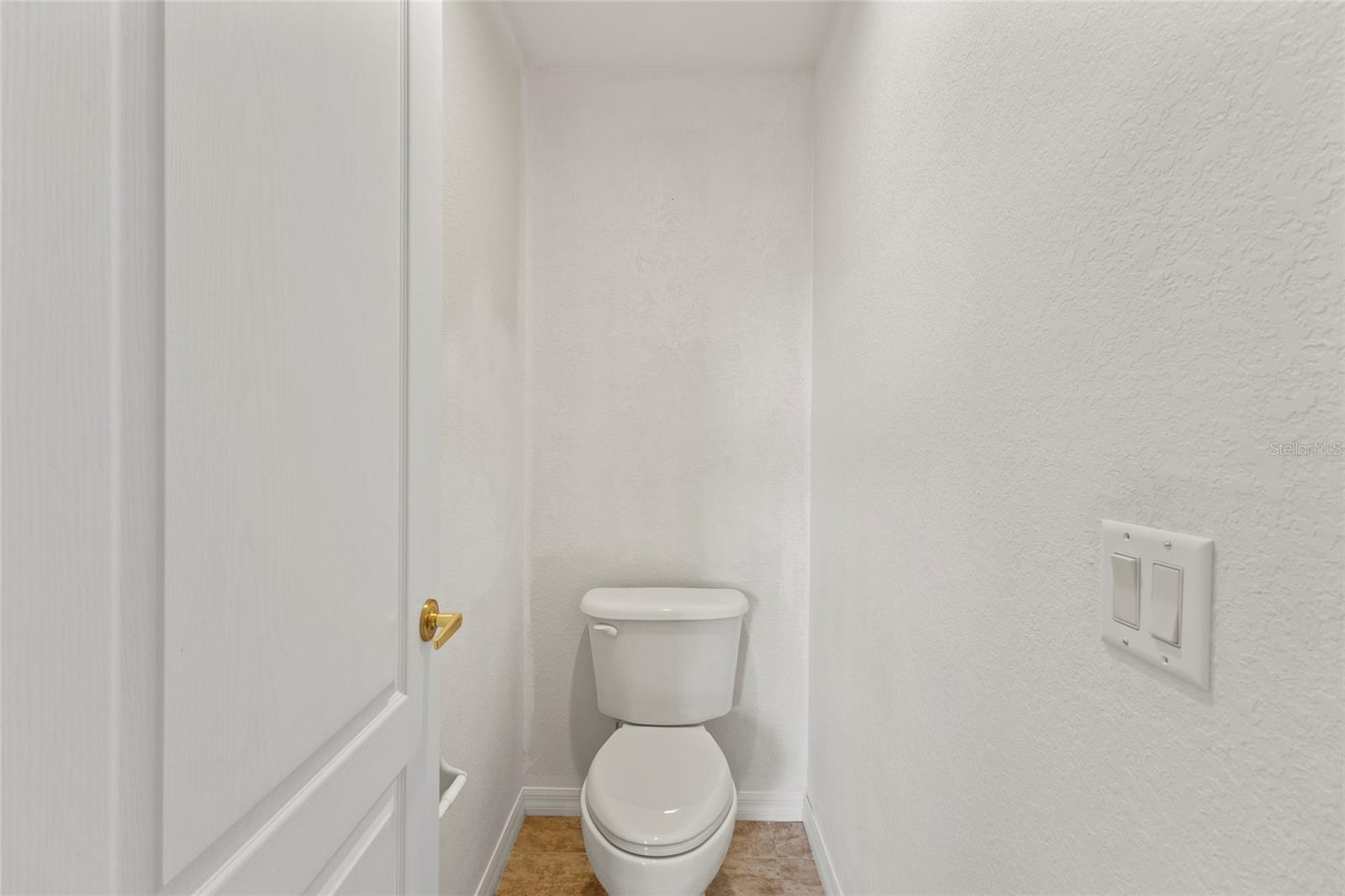 STONEYBROOK AT VENICE - Residential Lease