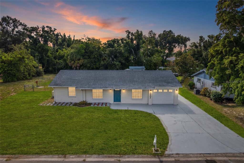 Photo of 4603 Atlantic Avenue, Sarasota, FL 34233 (MLS # TB8521542)
