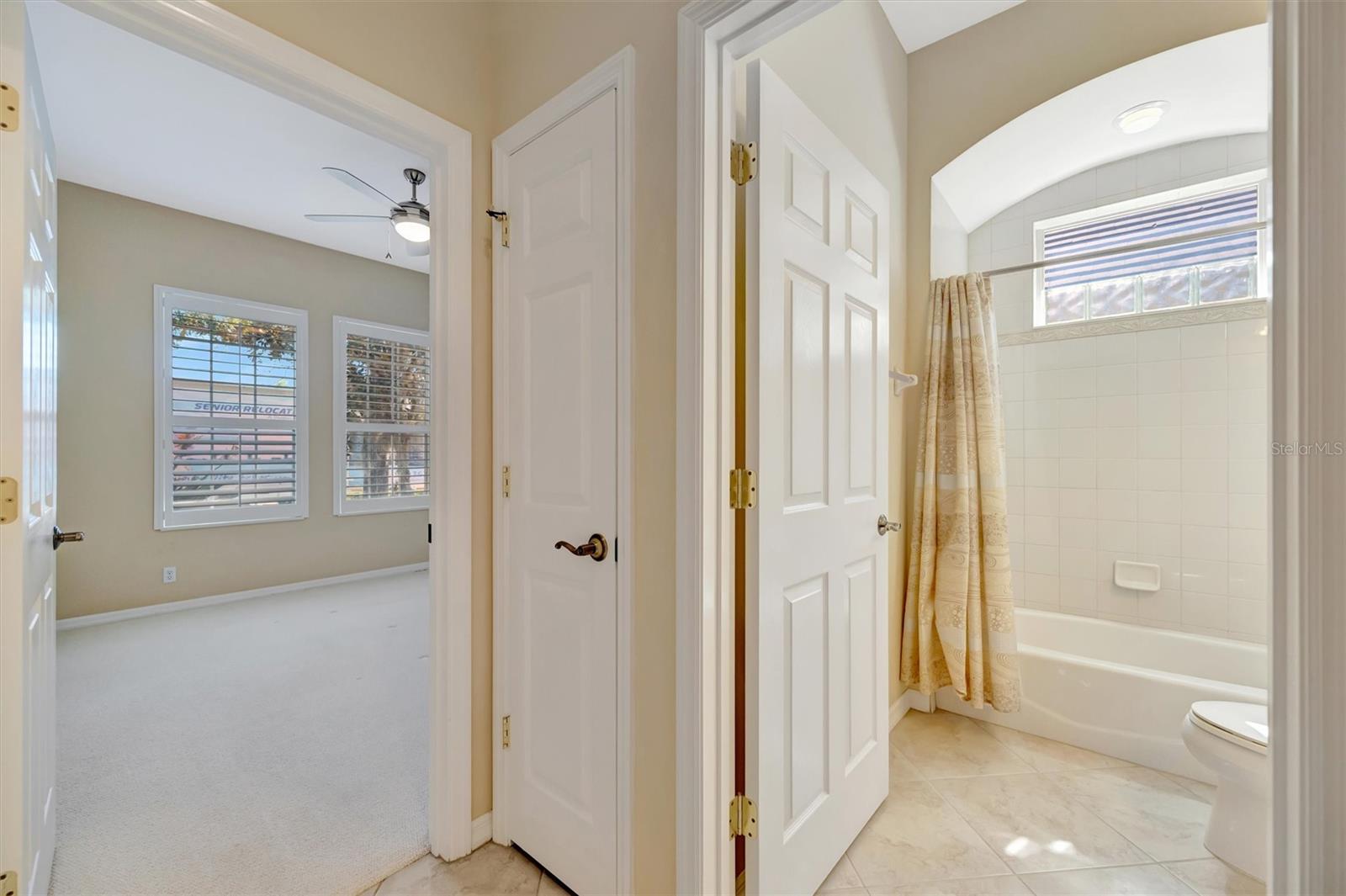 LAKEWOOD RANCH COUNTRY CLUB VILLAGE EE 2A-2E - Residential Lease