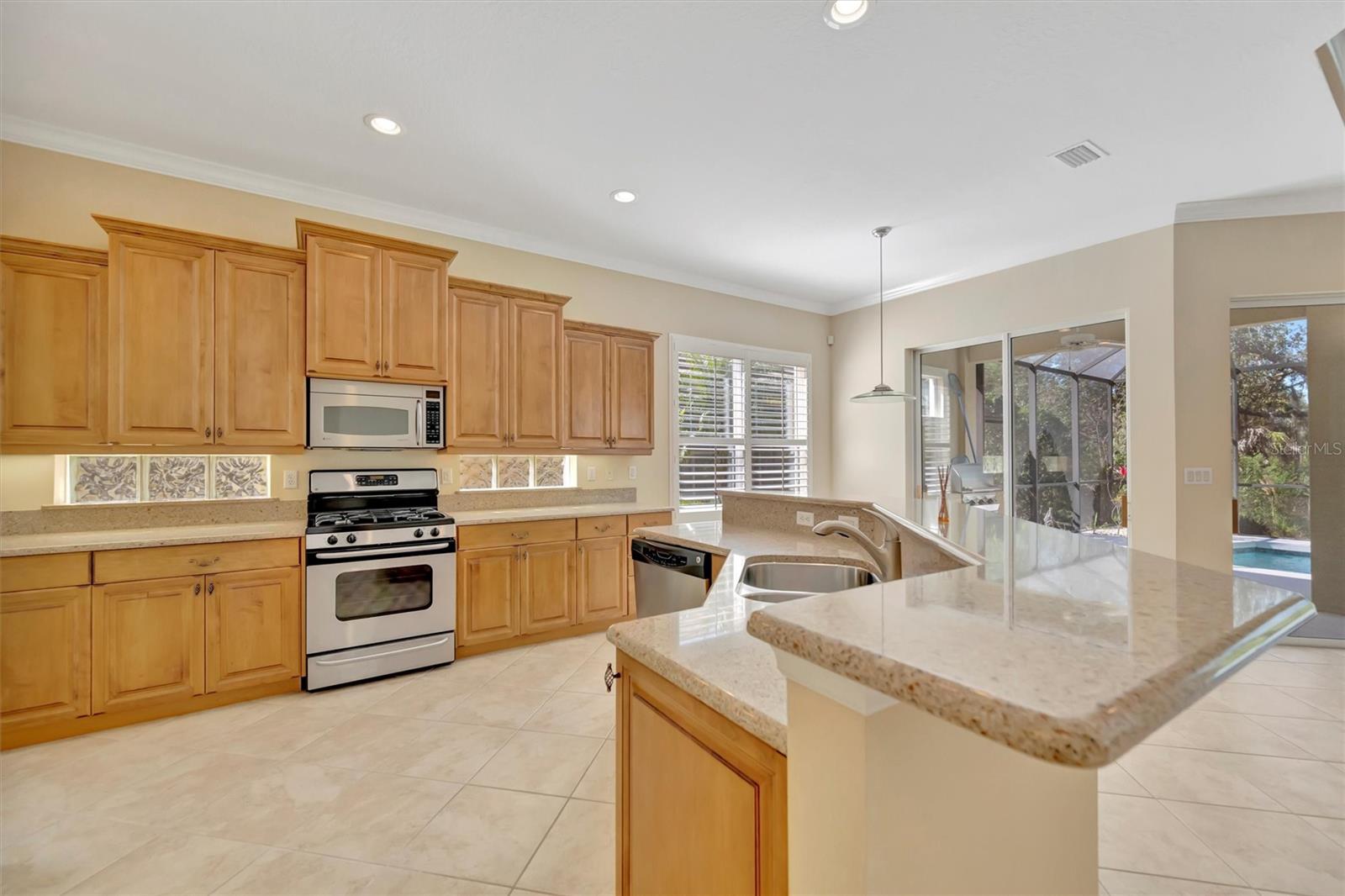 LAKEWOOD RANCH COUNTRY CLUB VILLAGE EE 2A-2E - Residential Lease