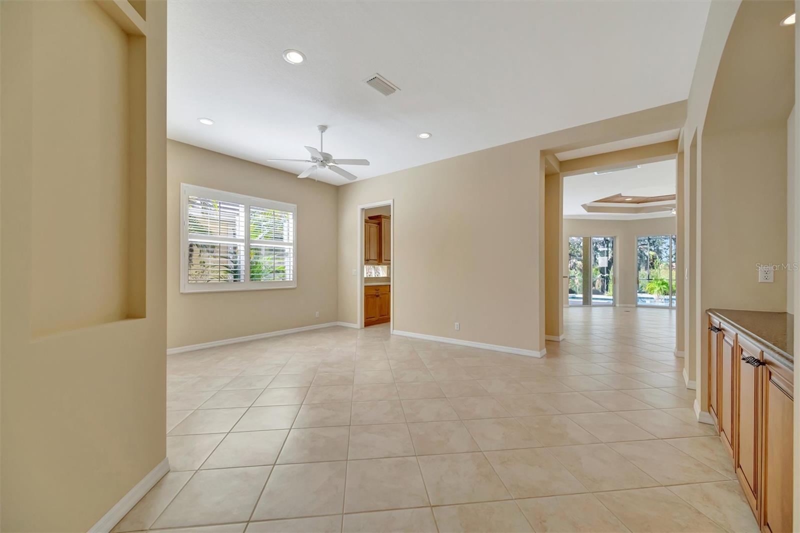 LAKEWOOD RANCH COUNTRY CLUB VILLAGE EE 2A-2E - Residential Lease