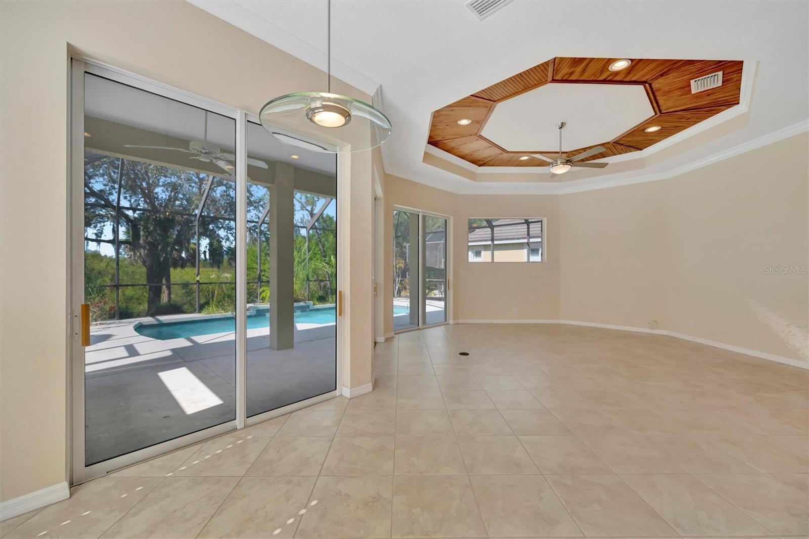 LAKEWOOD RANCH COUNTRY CLUB VILLAGE EE 2A-2E - Residential Lease