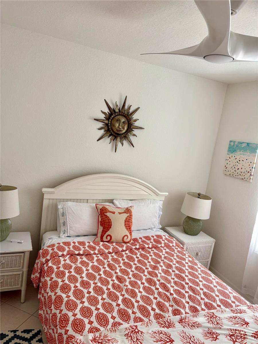 CASA DEL LAGO - Residential Lease
