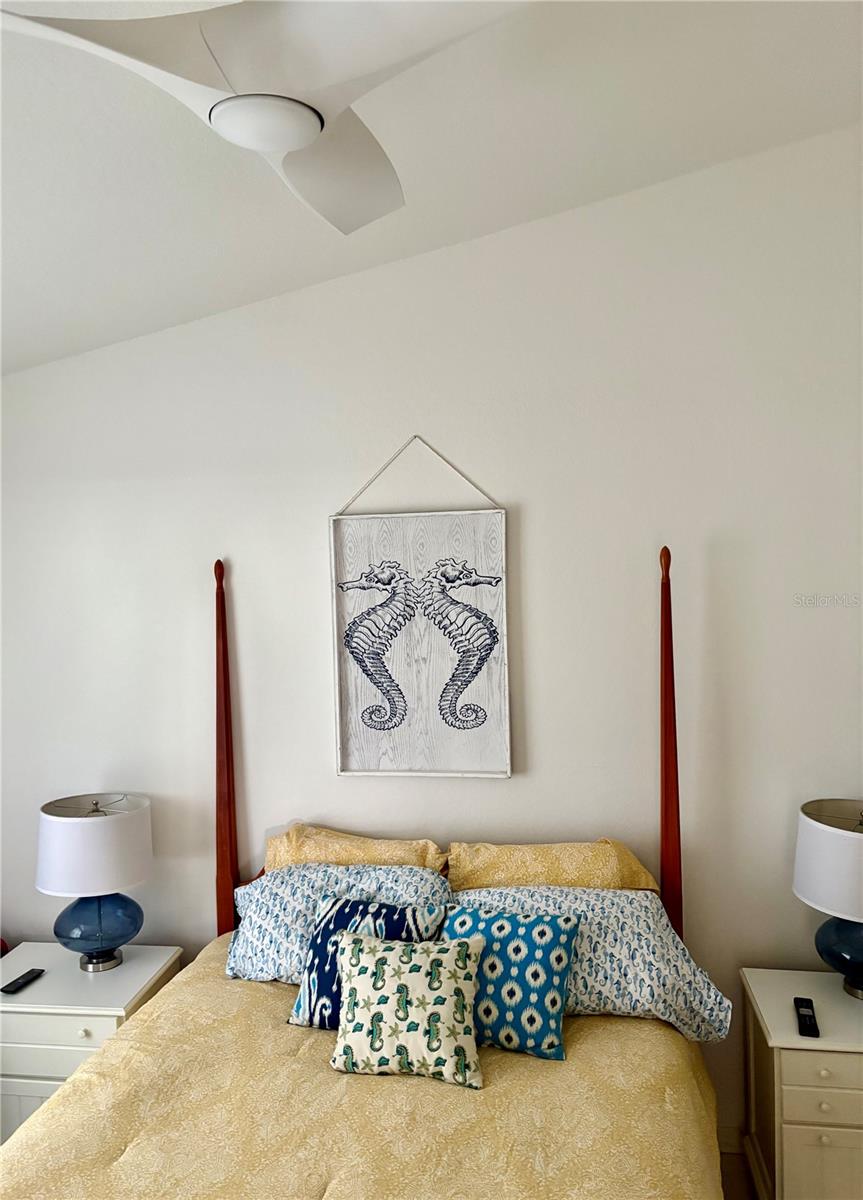 CASA DEL LAGO - Residential Lease