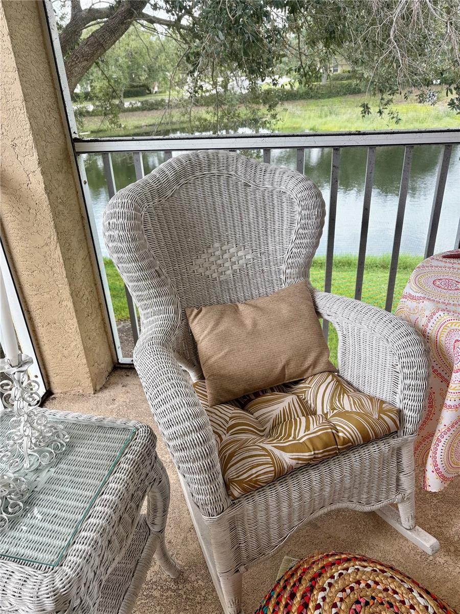 CASA DEL LAGO - Residential Lease