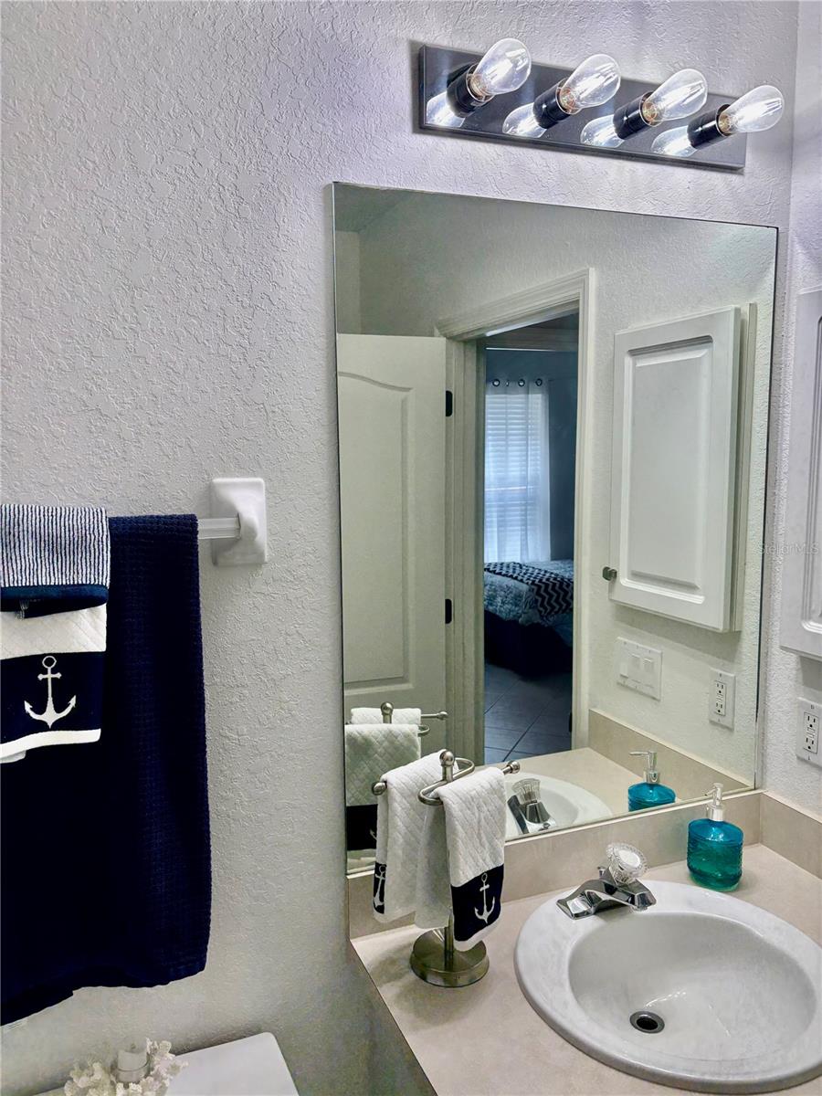 CASA DEL LAGO - Residential Lease