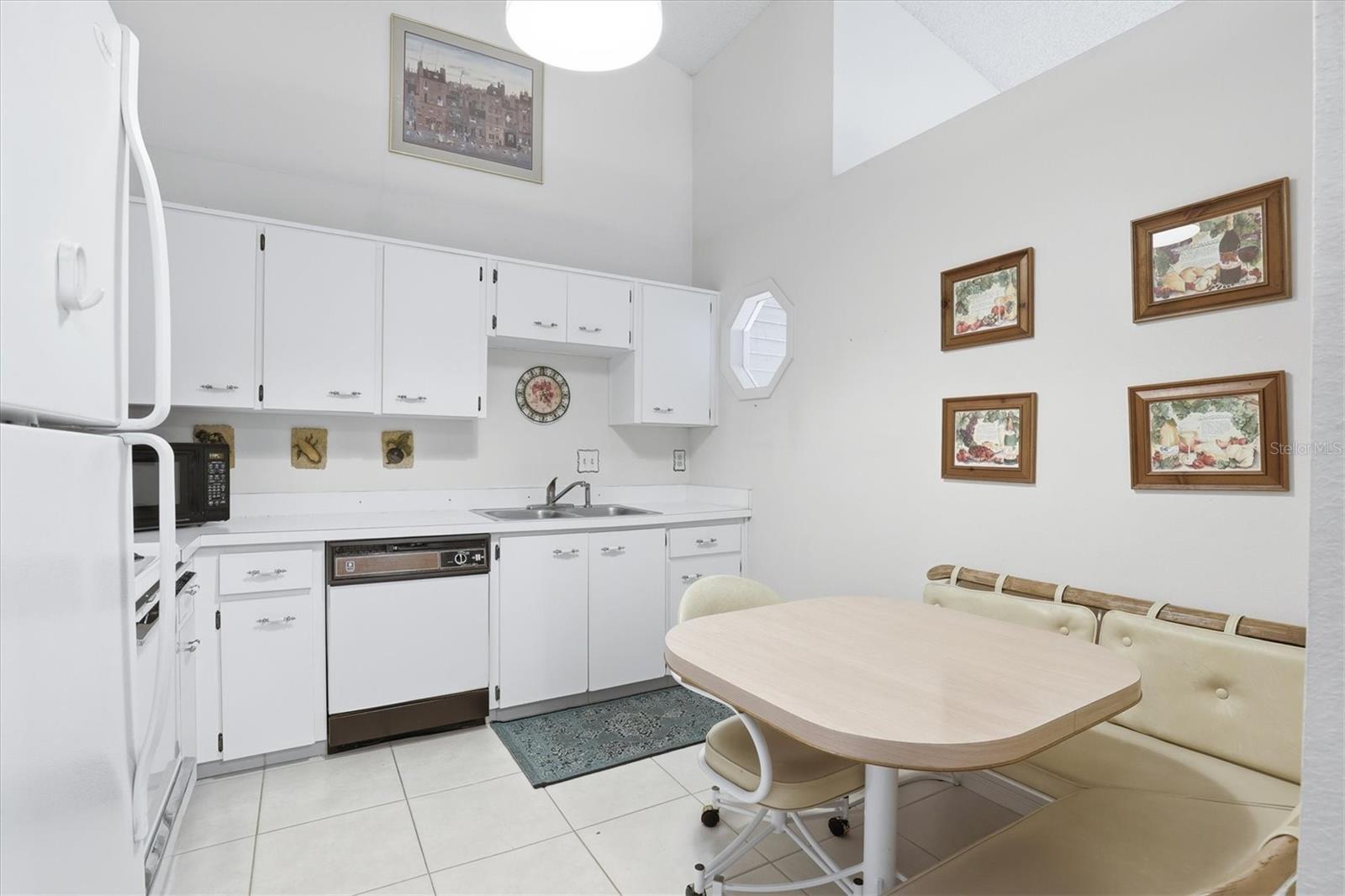 FOX CHASE WEST CONDO - Residential