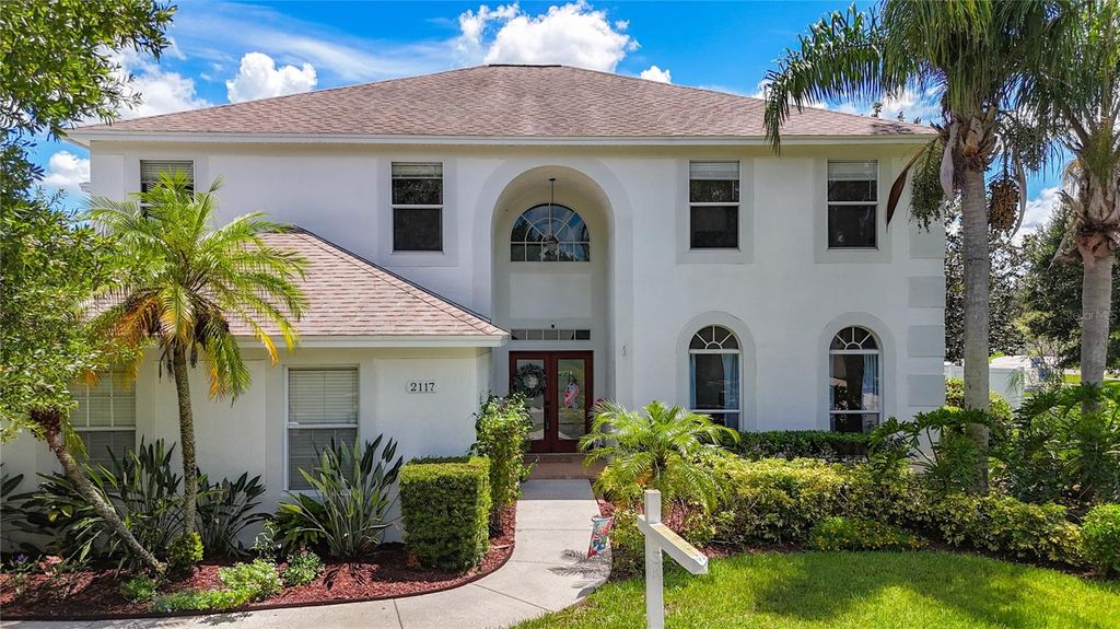 Photo of 2117 Golf Manor Boulevard, Valrico, FL 33596 (MLS # TB8416423)