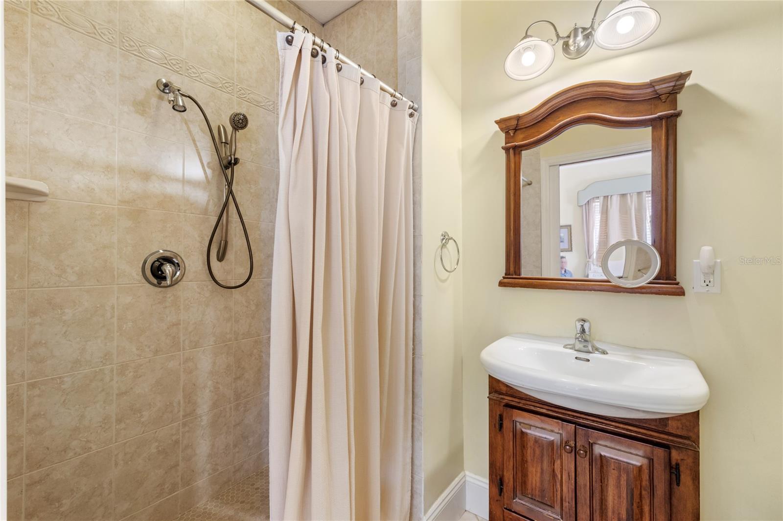 MOUNT DORA WAITE PT REP - Residential