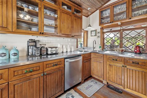 Tiny photo for 442 E 3rd Avenue, Mount Dora, FL 32757 (MLS # O6351198)