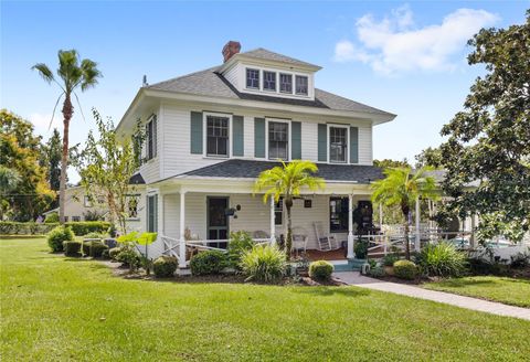 Photo of 442 E 3rd Avenue, Mount Dora, FL 32757 (MLS # O6351198)