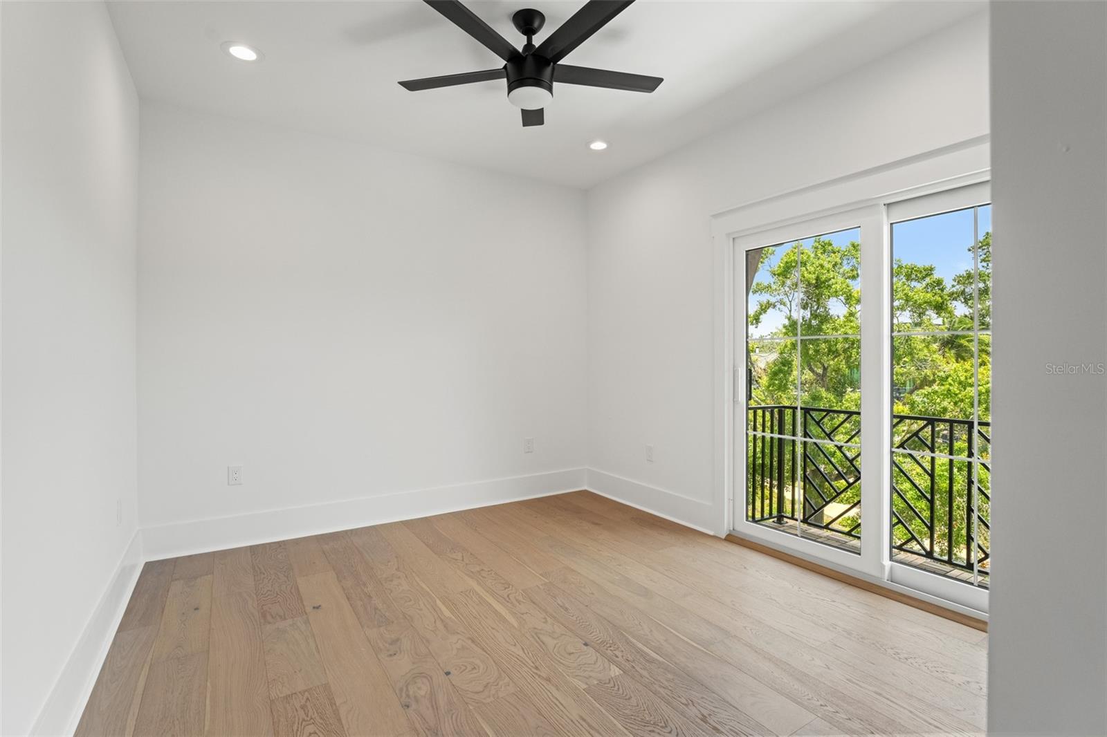 RIDGEWOOD PARK - Residential