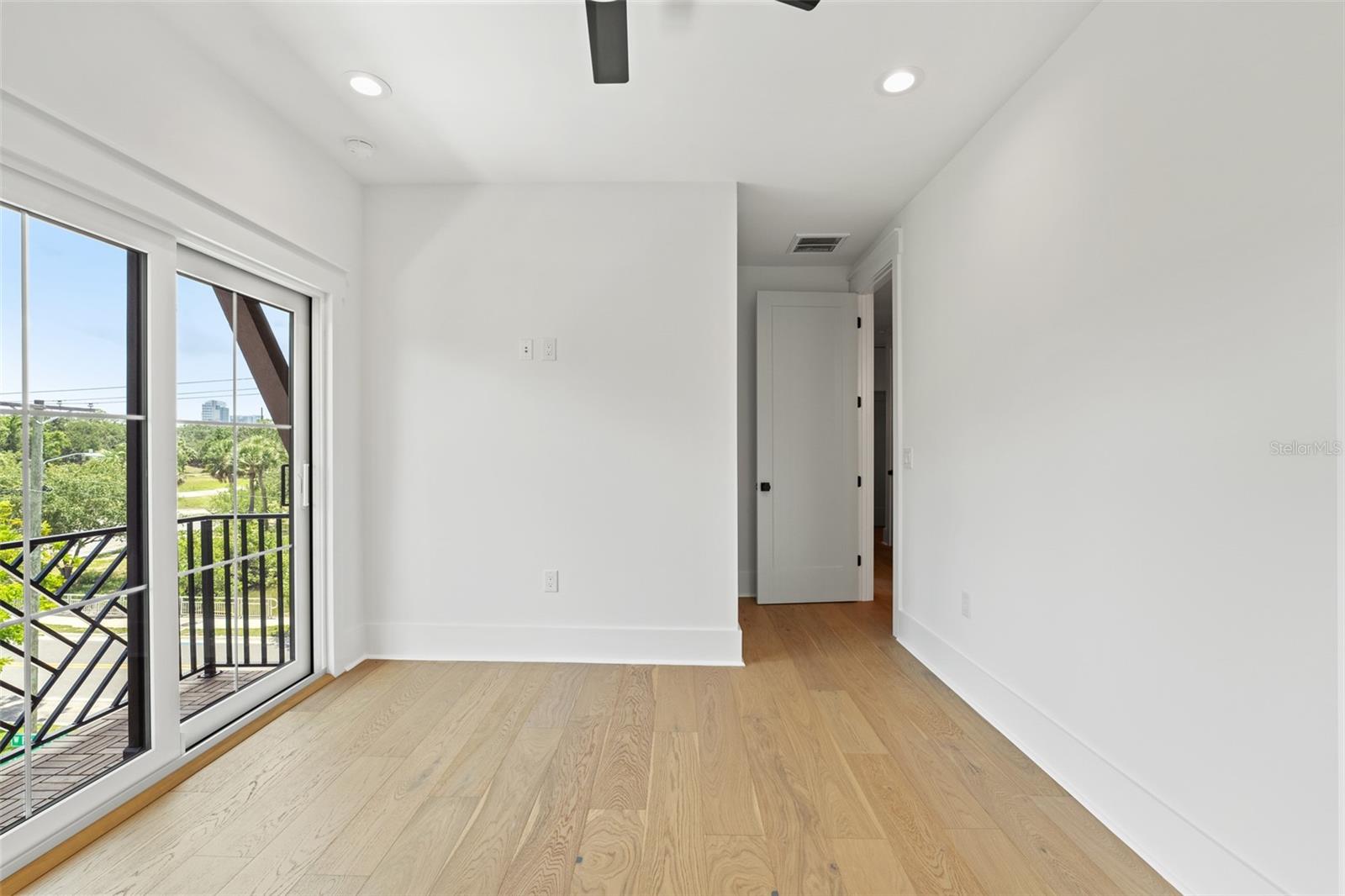 RIDGEWOOD PARK - Residential