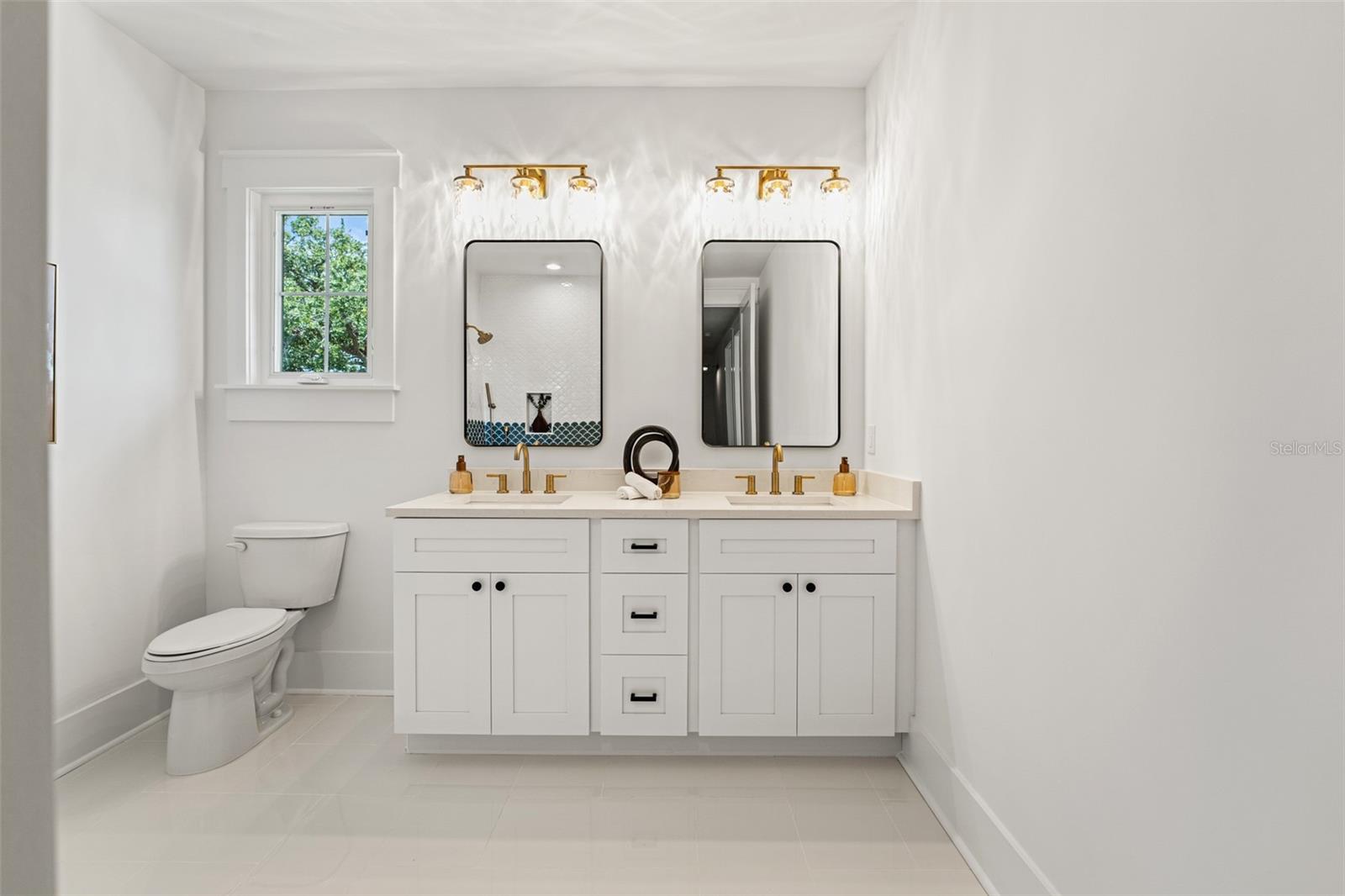 RIDGEWOOD PARK - Residential