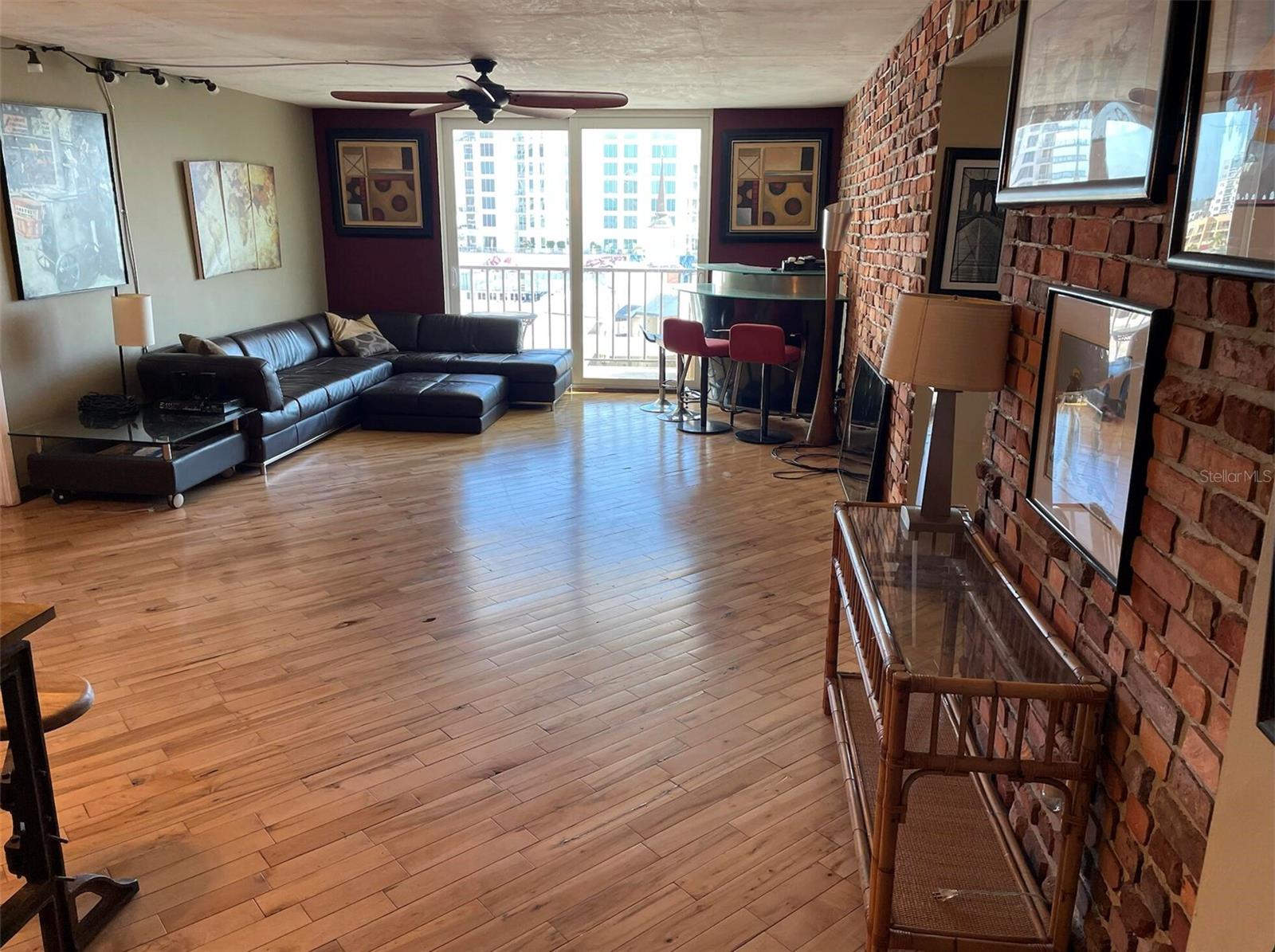 DOLPHIN TOWER - Residential