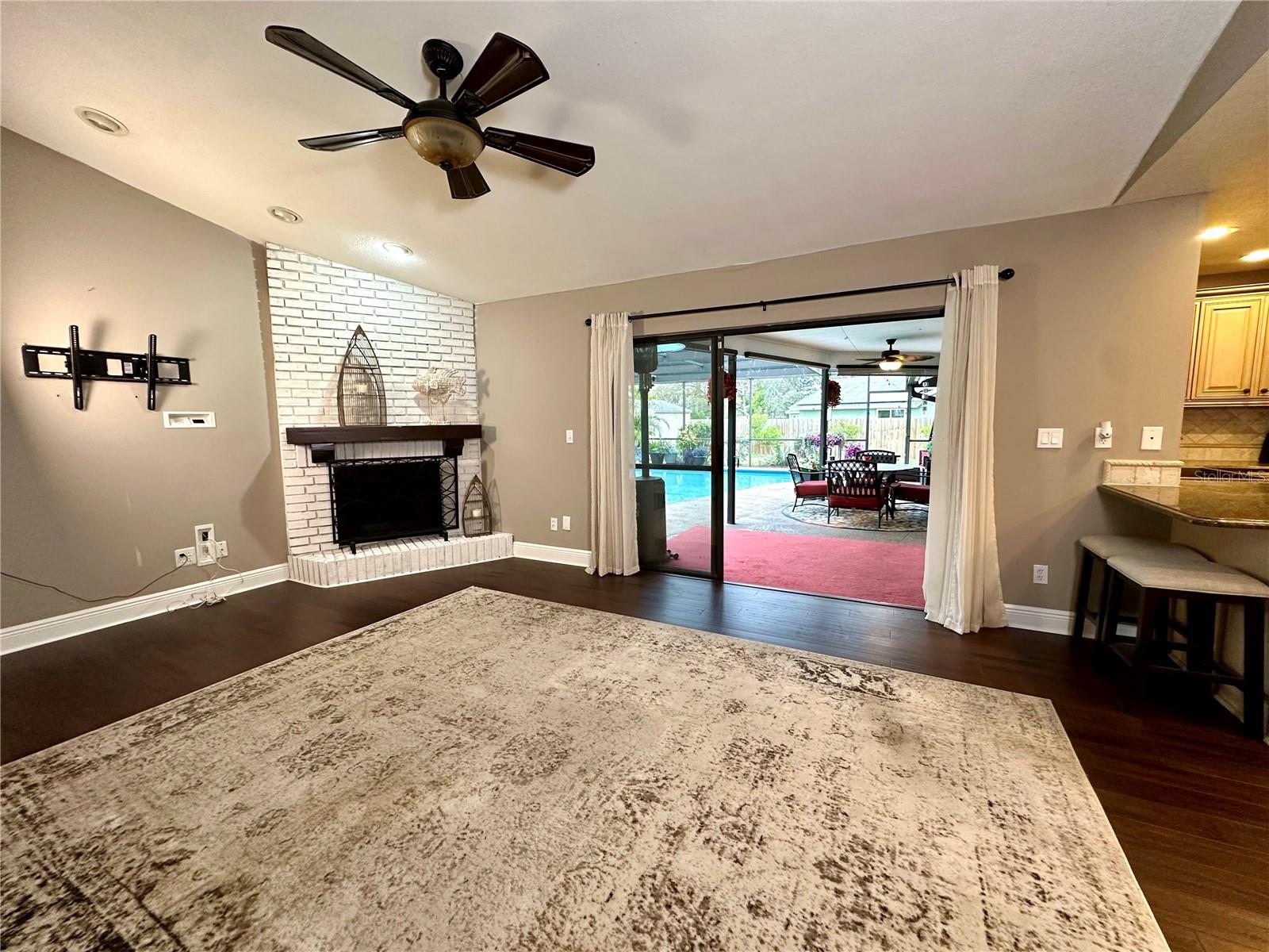 LINDEN ESTATES - Residential