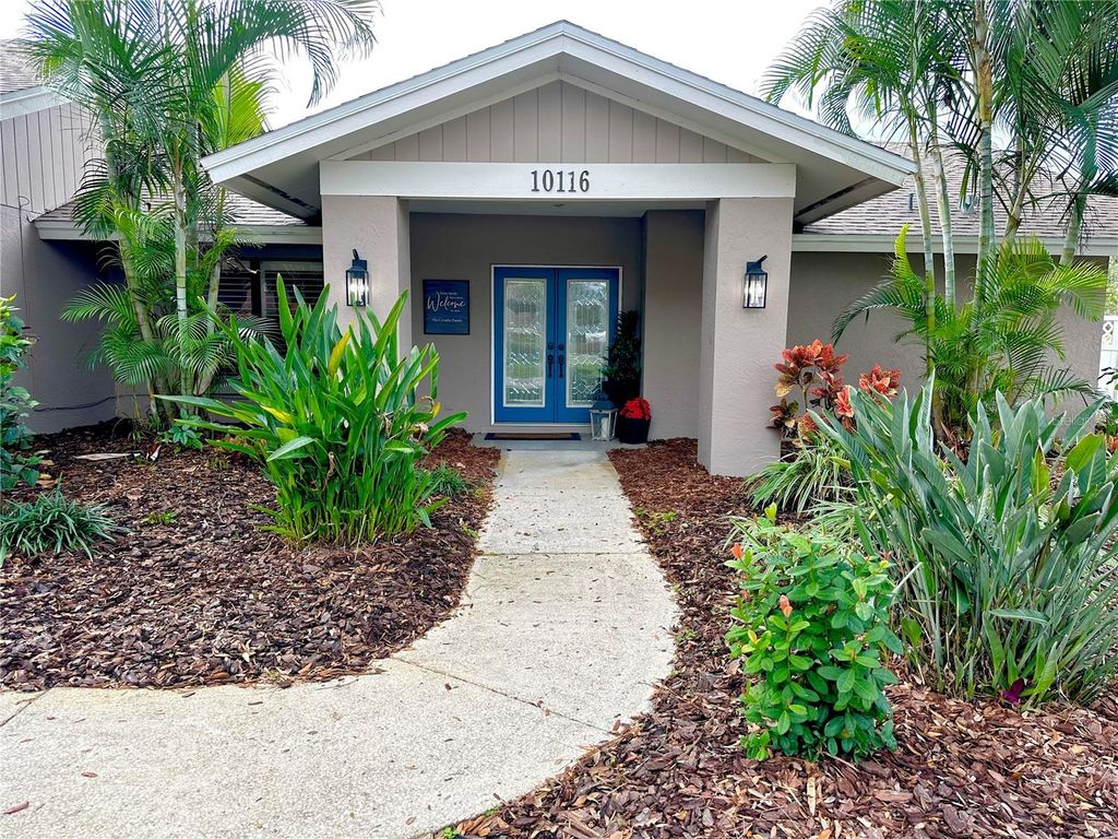 Photo of 10116 130th Lane, Seminole, FL 33776 (MLS # TB8464848)