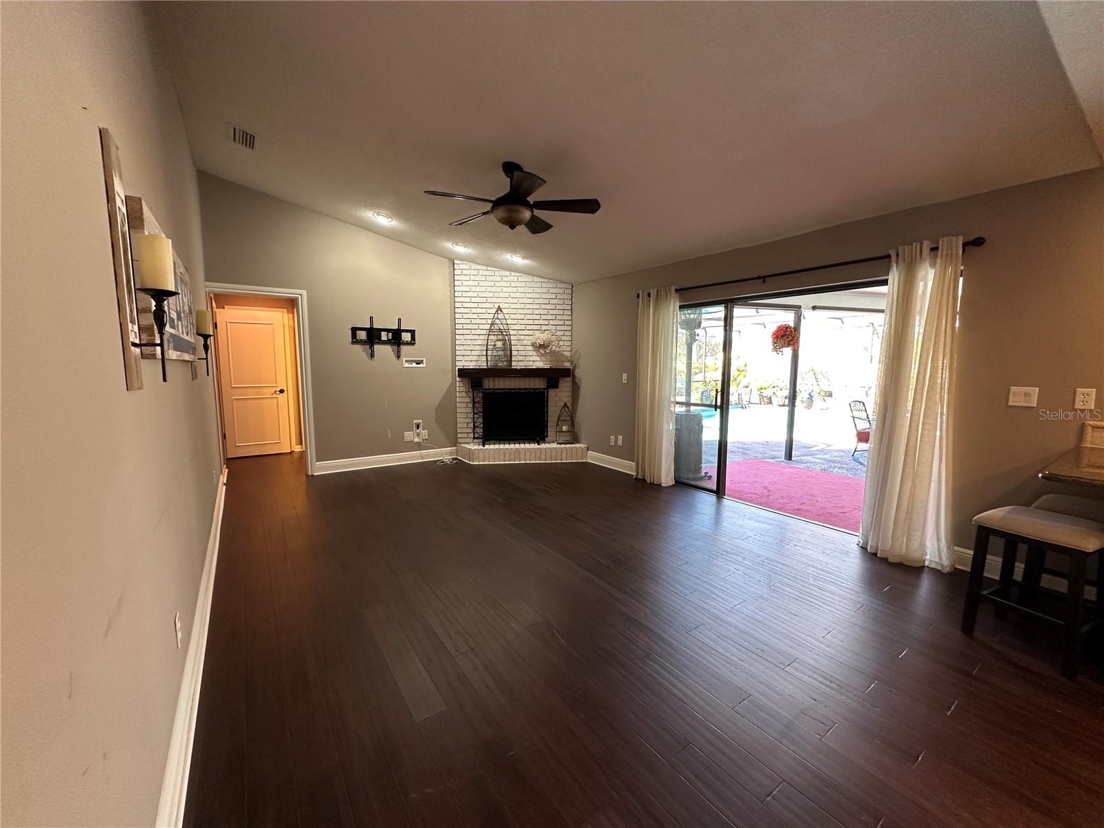 LINDEN ESTATES - Residential